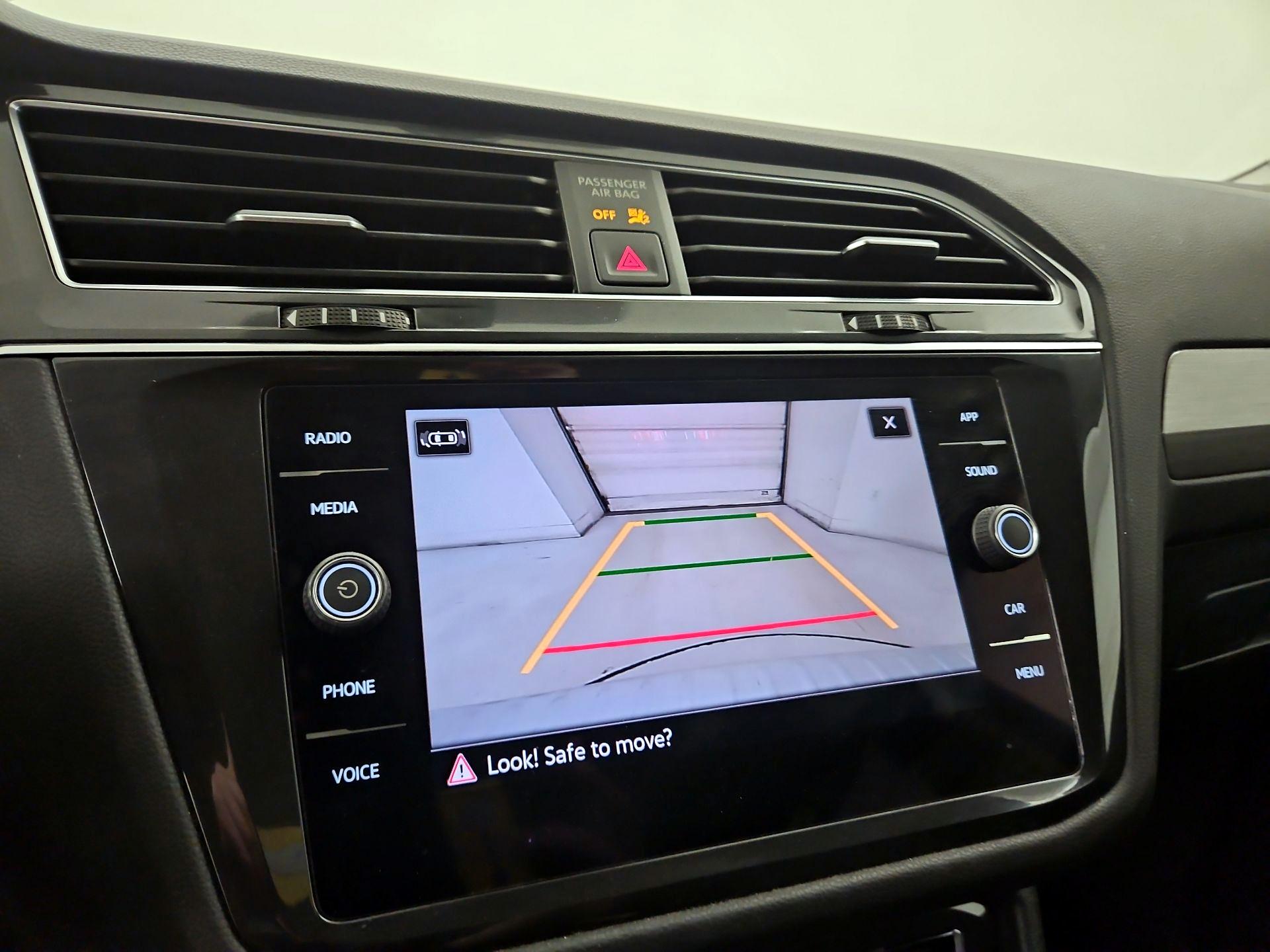 Thumbnail: 2021 Volkswagen Tiguan - 14