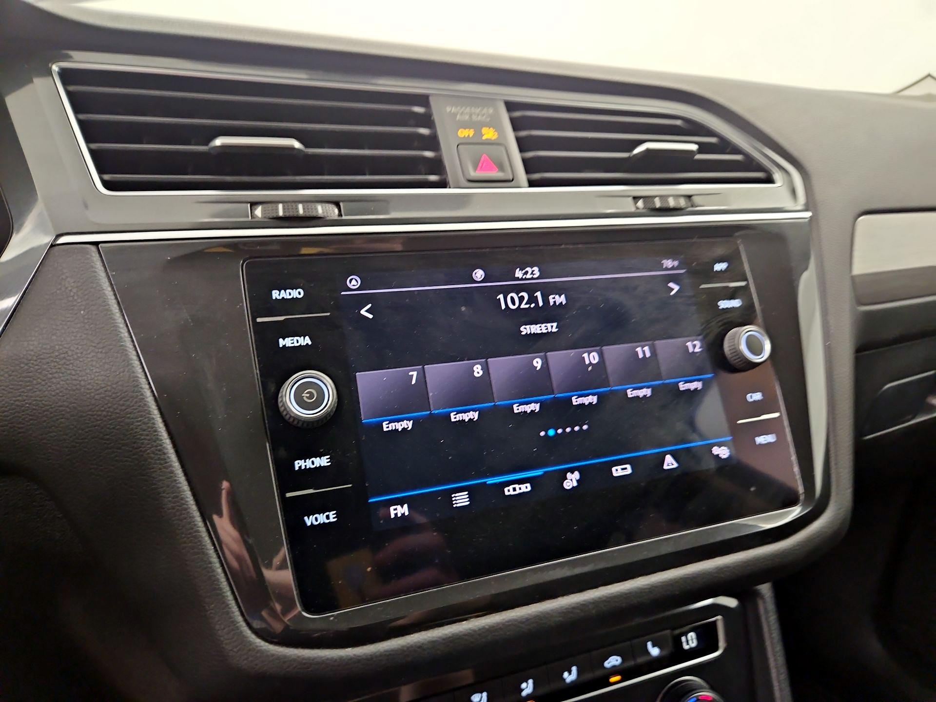 Thumbnail: 2021 Volkswagen Tiguan - 15