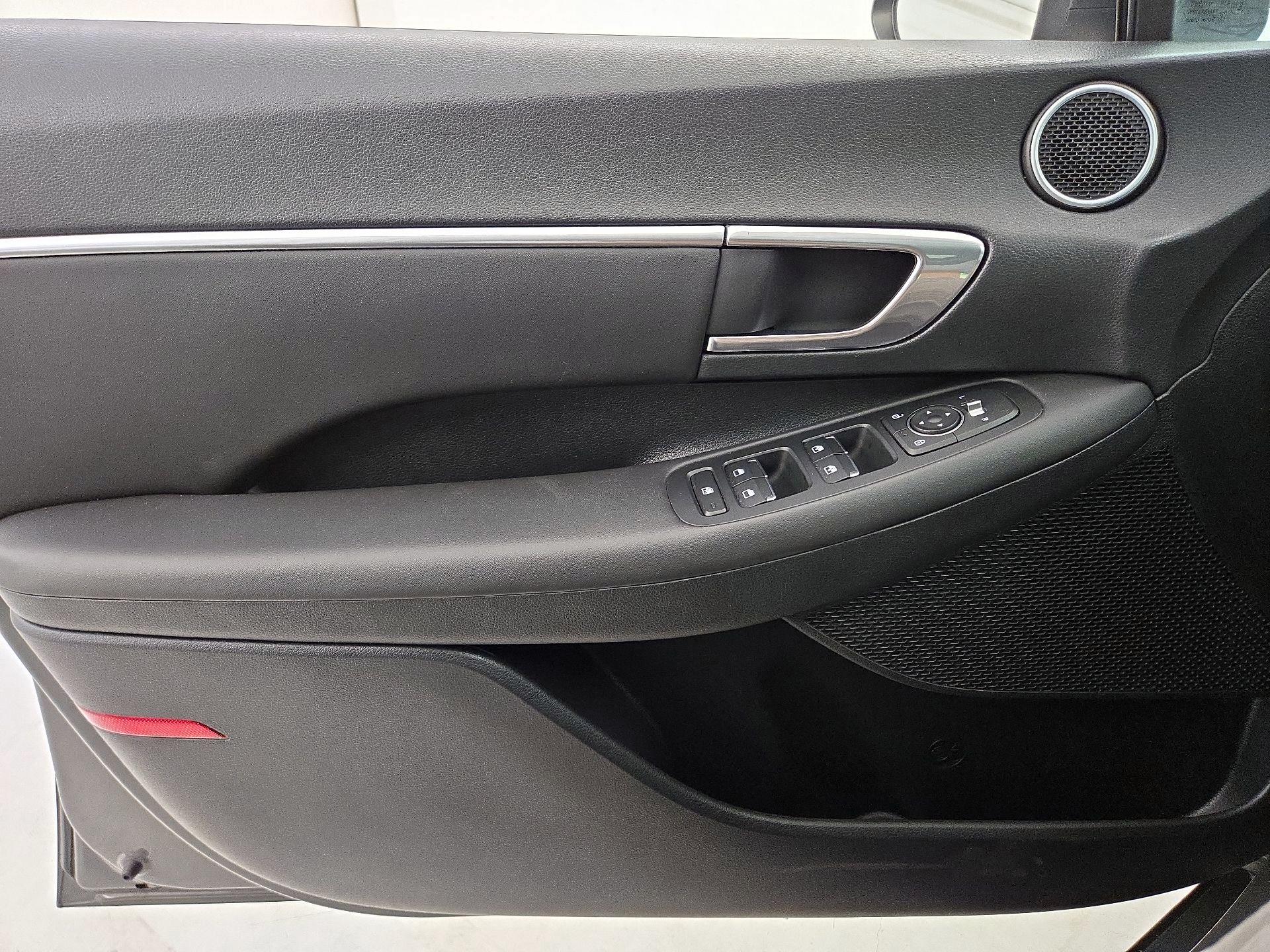 Thumbnail: 2023 Hyundai Sonata - 12