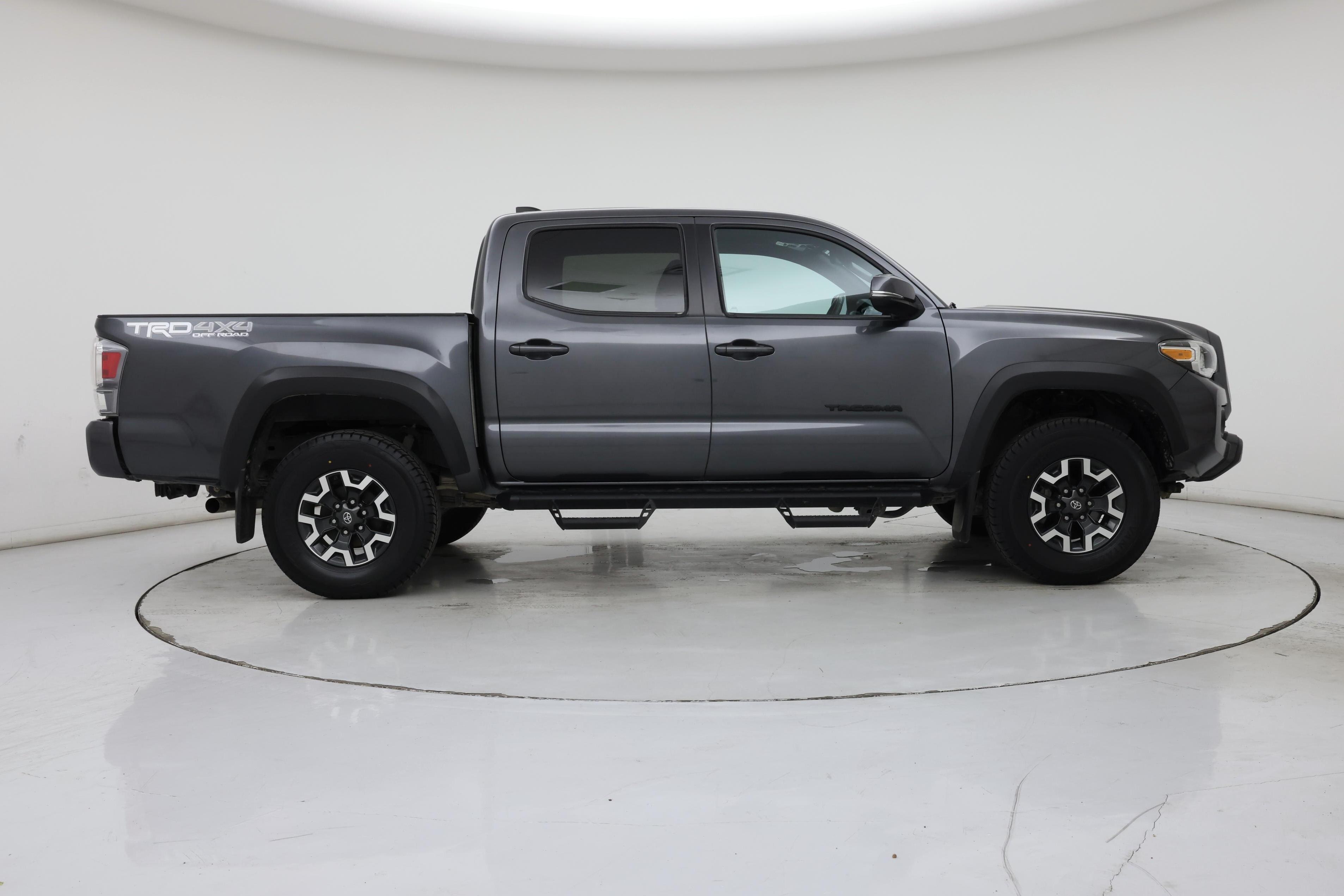 Thumbnail: 2020 Toyota Tacoma - 7