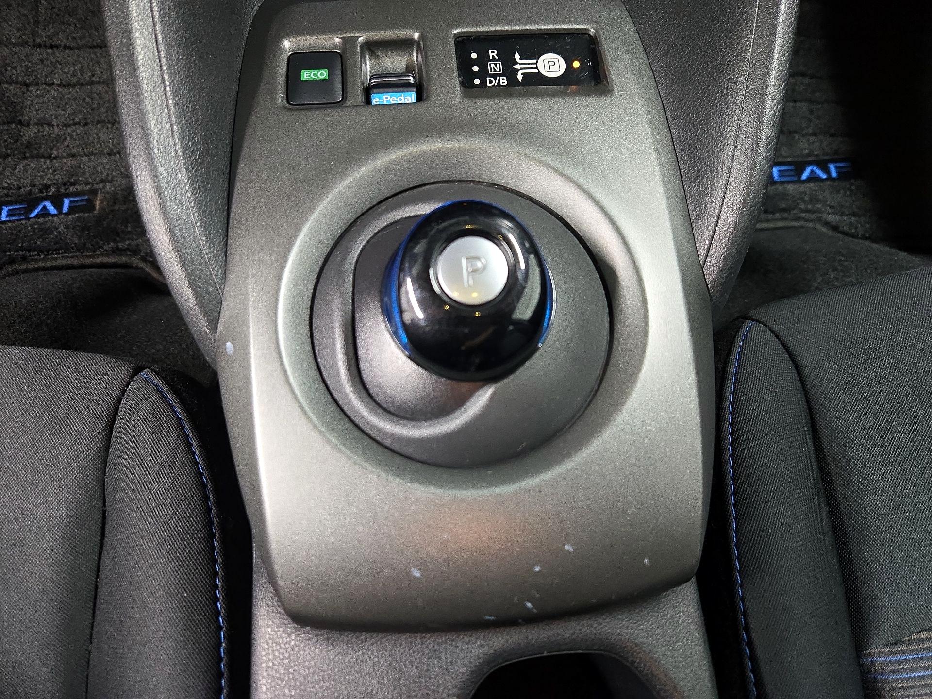 Thumbnail: 2019 Nissan Leaf - 17