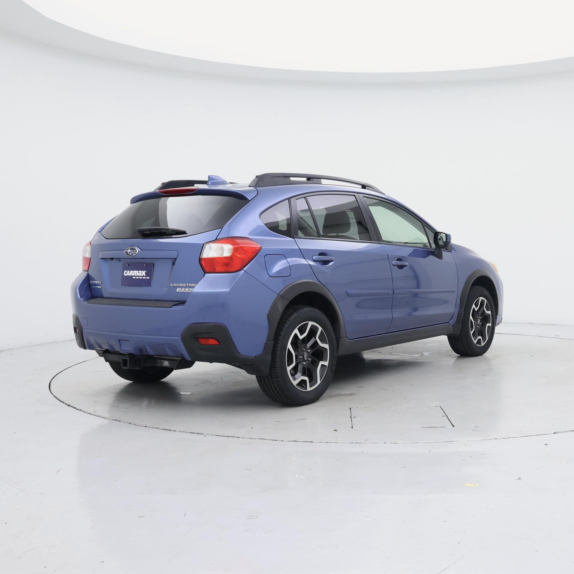 Thumbnail: 2017 Subaru Crosstrek - 8