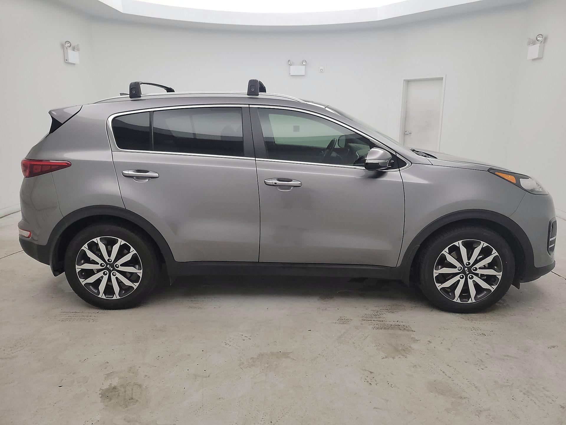 Thumbnail: 2017 Kia Sportage - 4