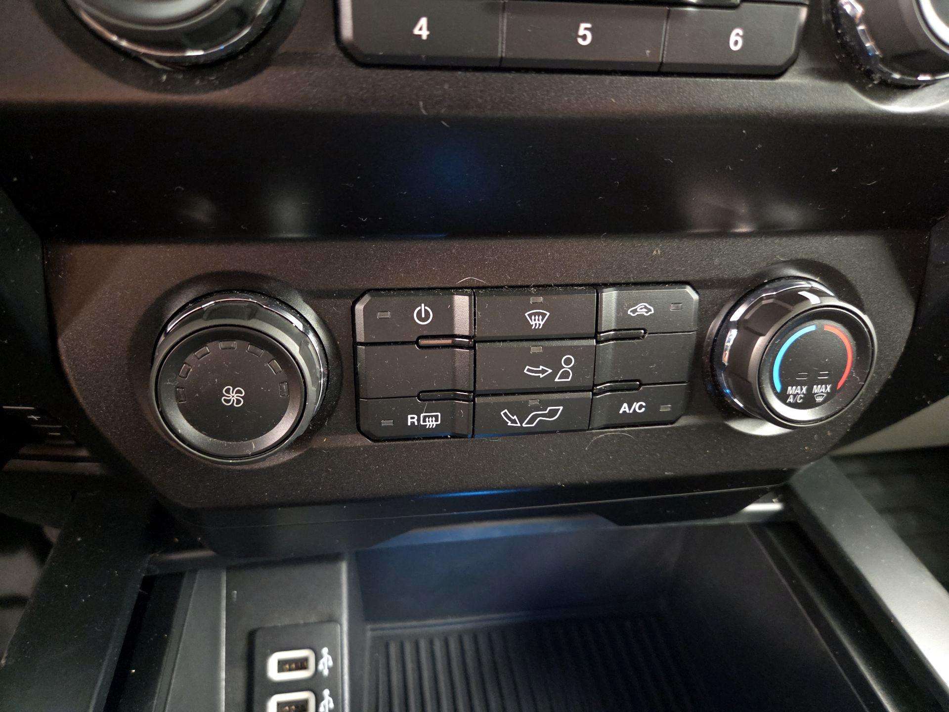 Thumbnail: 2019 Ford F-150 - 16