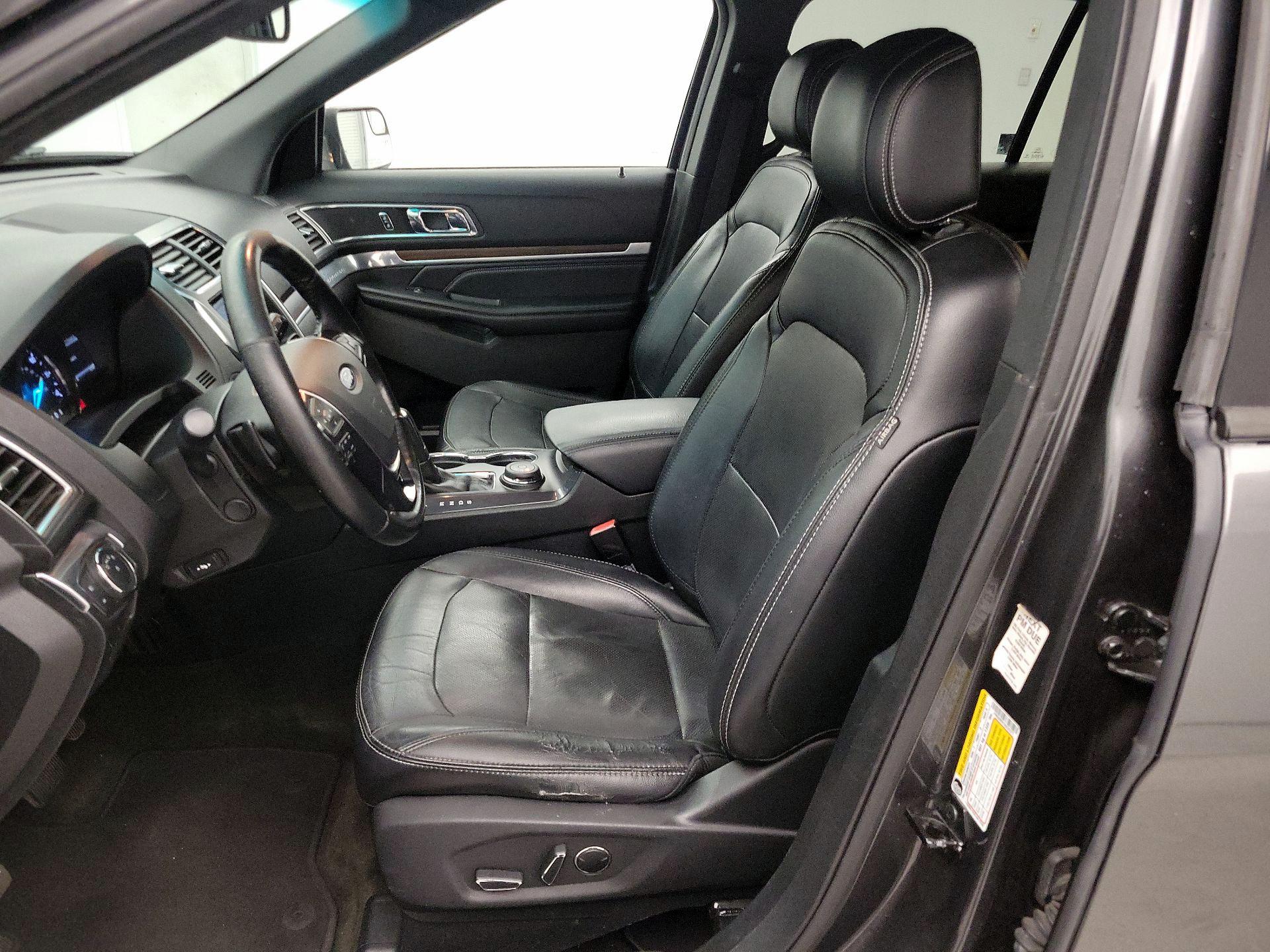 Thumbnail: 2016 Ford Explorer - 11