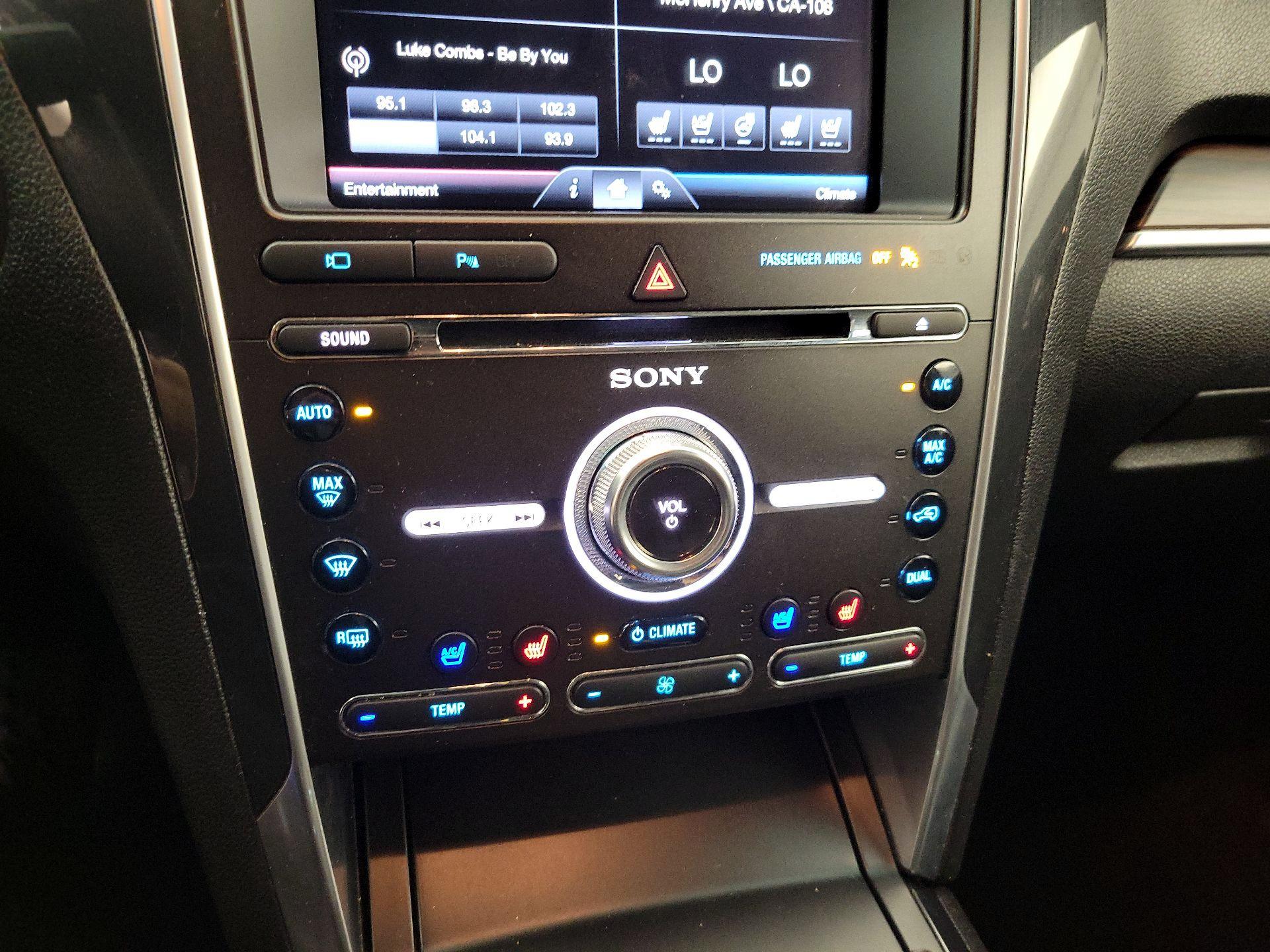 Thumbnail: 2016 Ford Explorer - 17