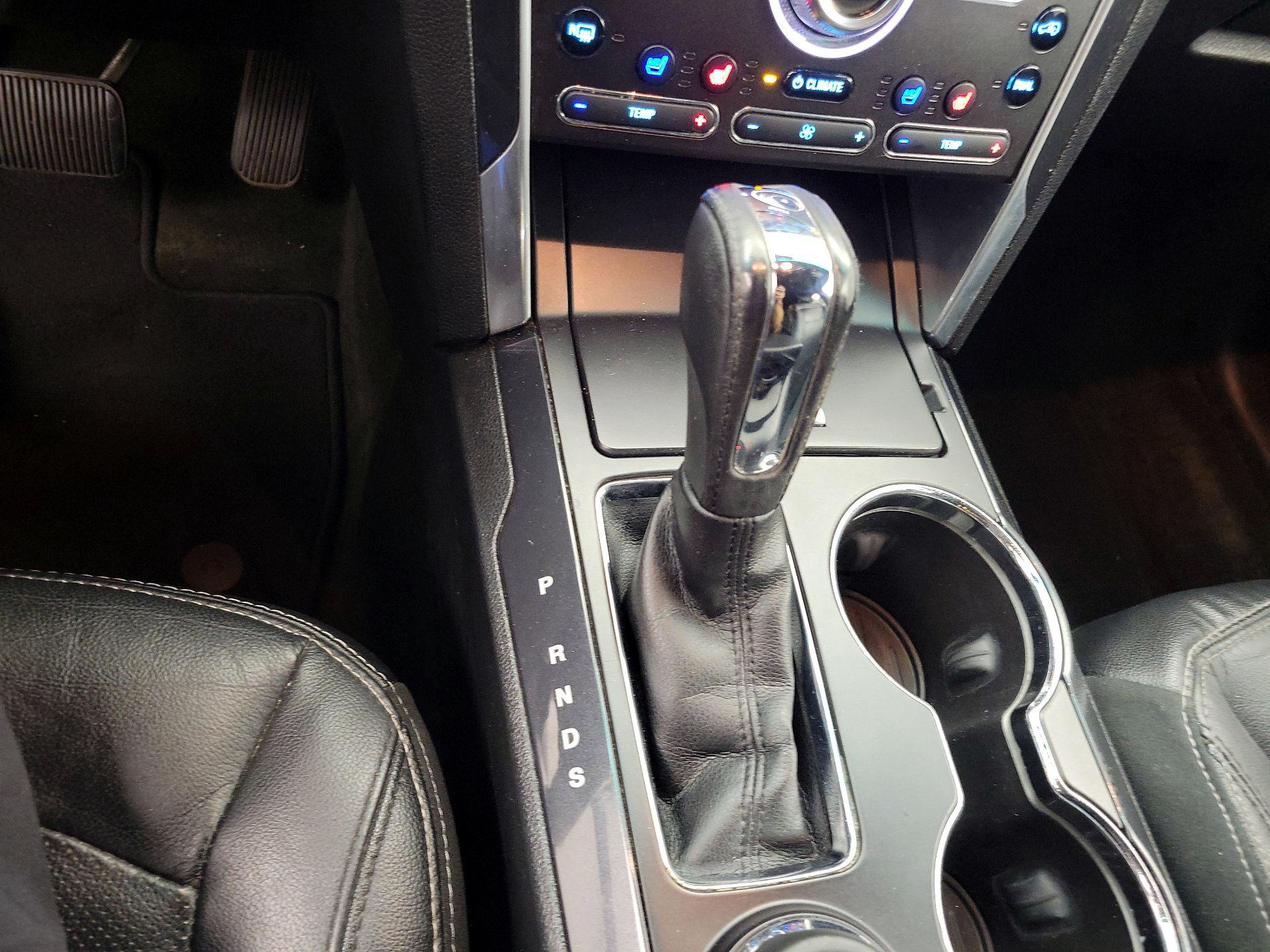 Thumbnail: 2016 Ford Explorer - 18