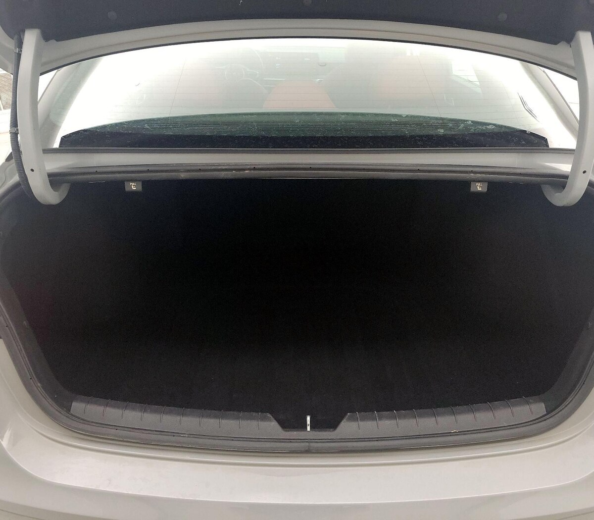 Trunk/Cargo (Seats Up)