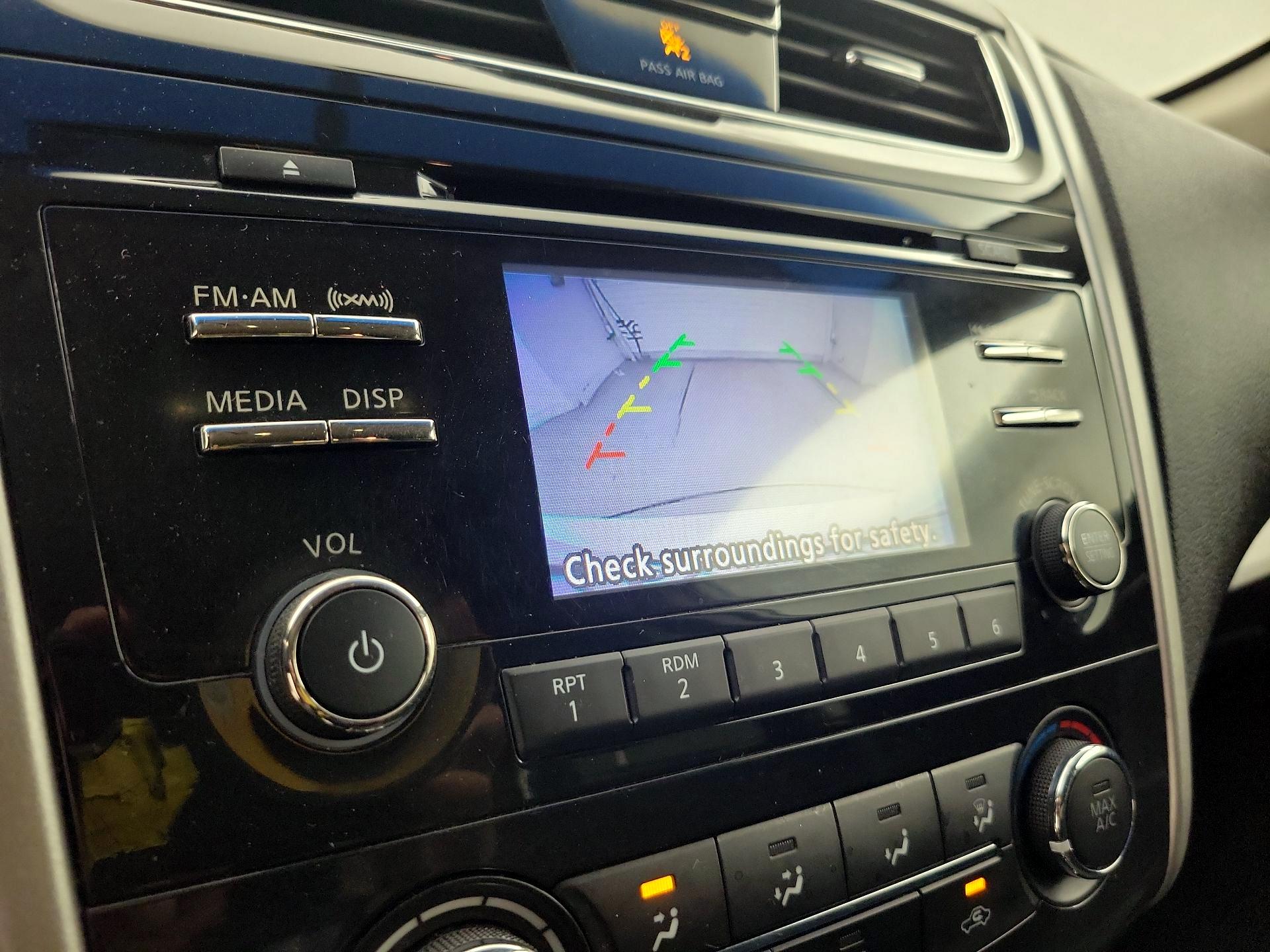 Thumbnail: 2015 Nissan Altima - 14