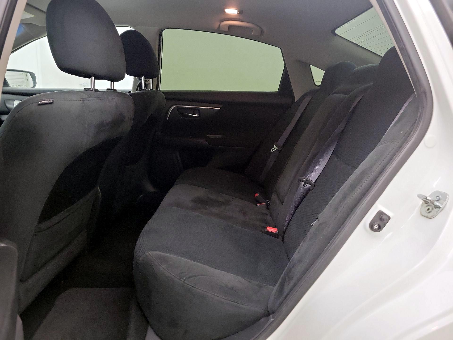 Thumbnail: 2015 Nissan Altima - 19