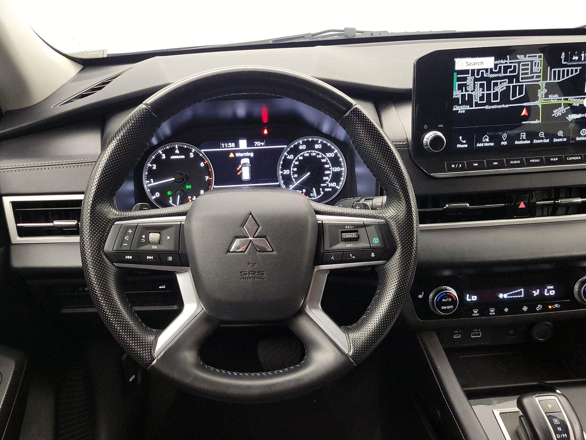 Thumbnail: 2024 Mitsubishi Outlander - 10