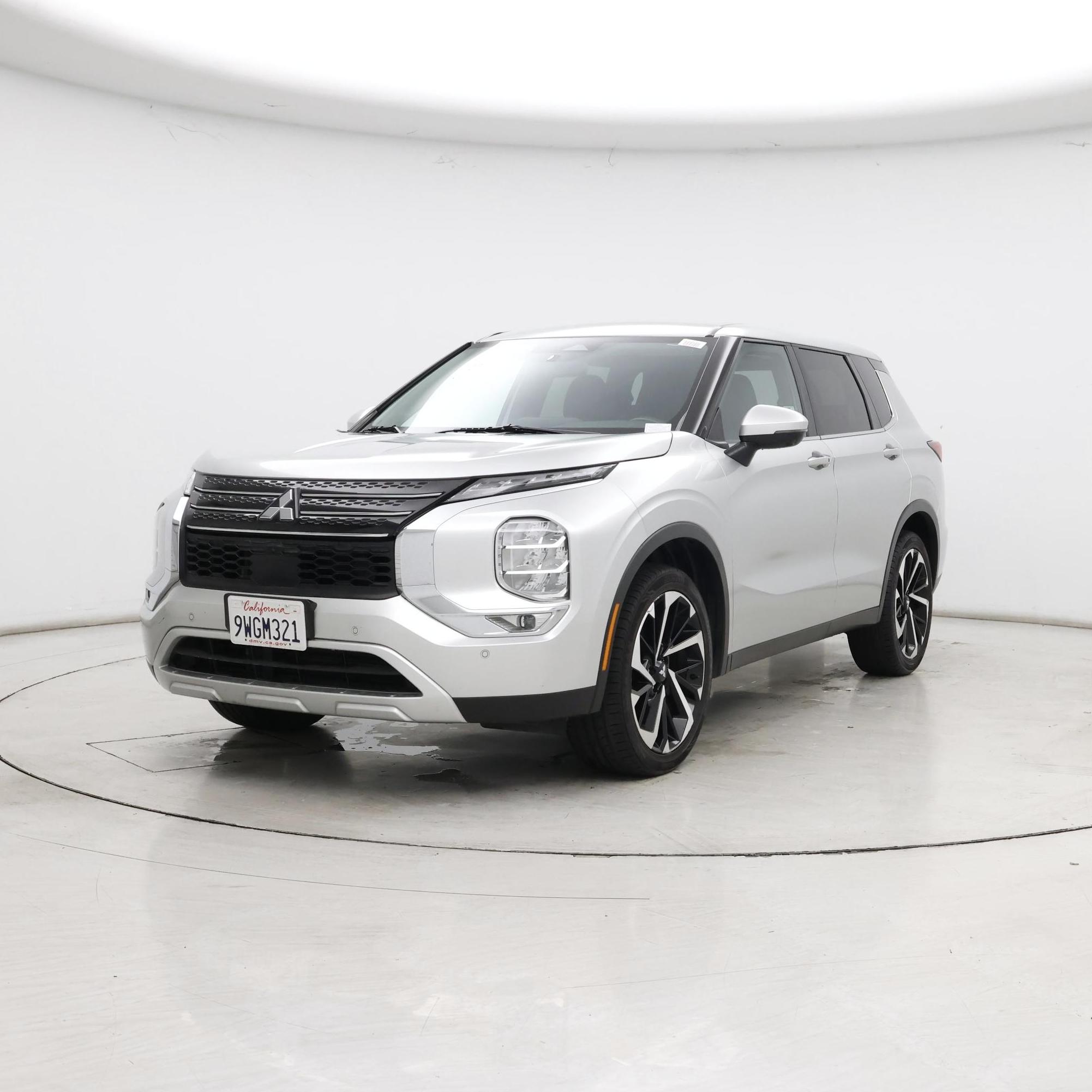 Thumbnail: 2024 Mitsubishi Outlander - 4