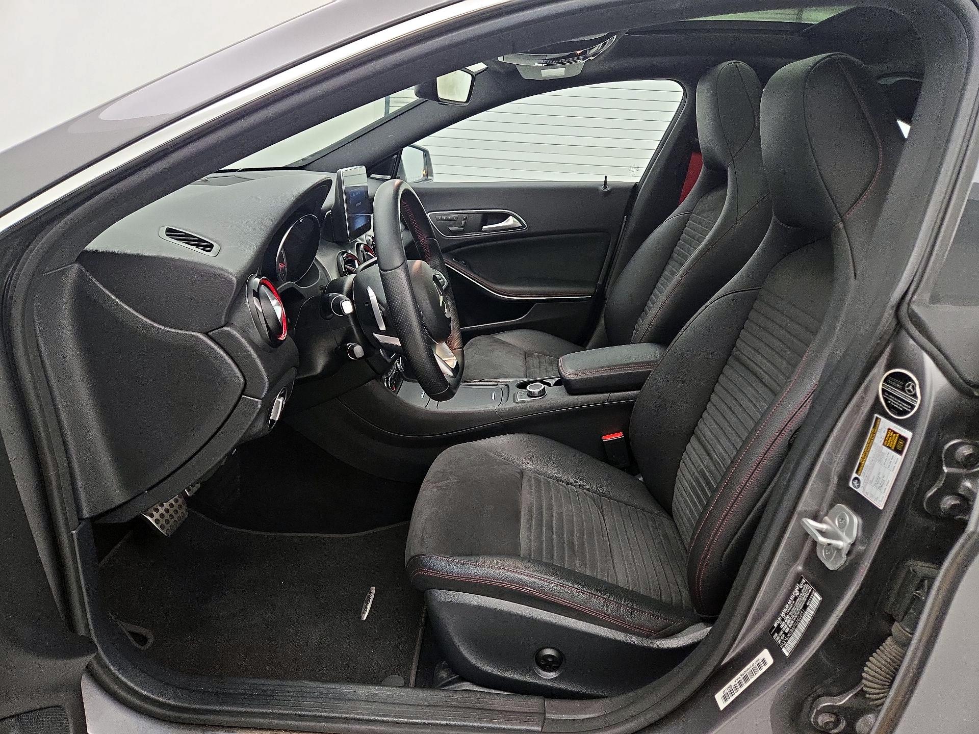 Thumbnail: 2015 Mercedes-Benz CLA - 11