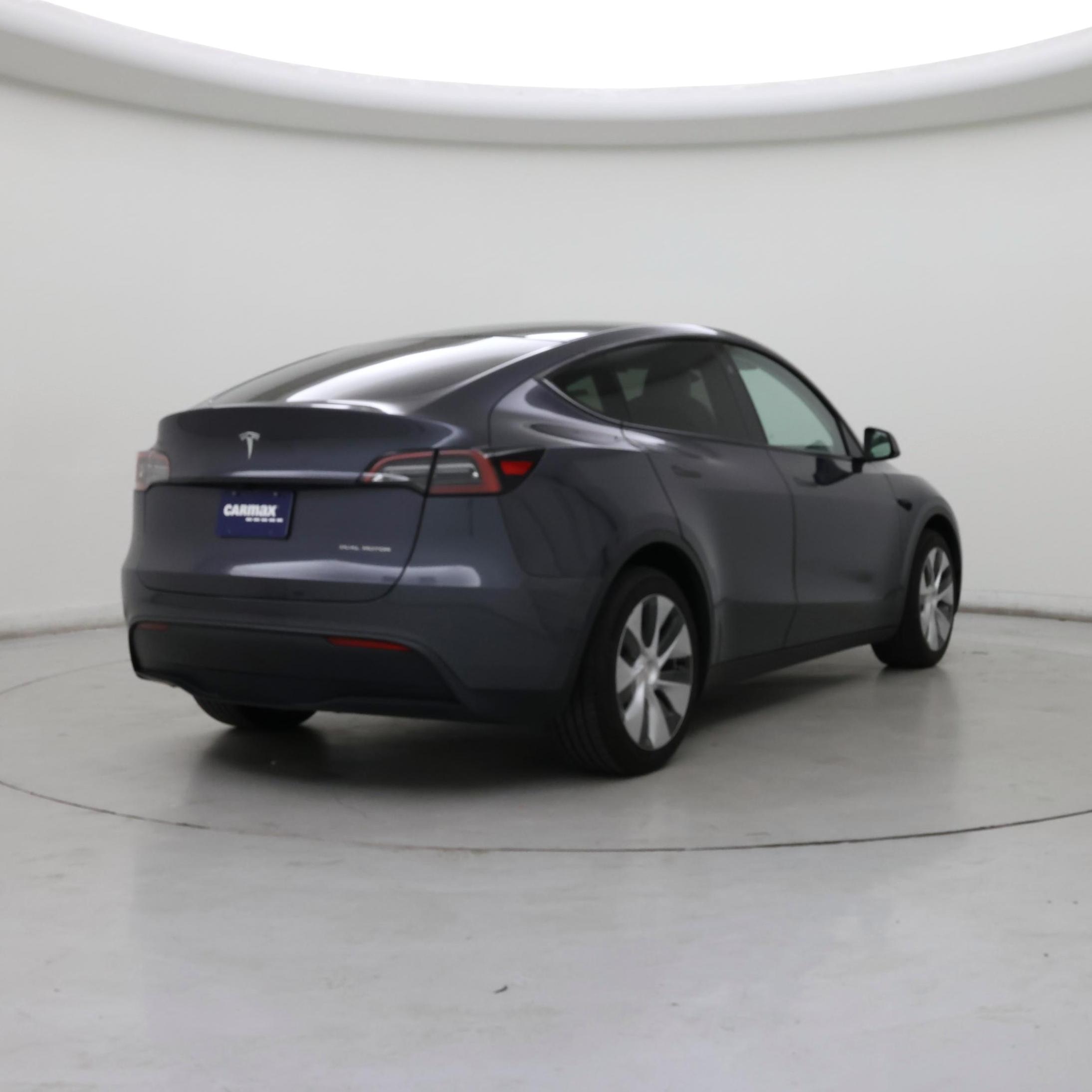 Thumbnail: 2023 Tesla Model Y - 8