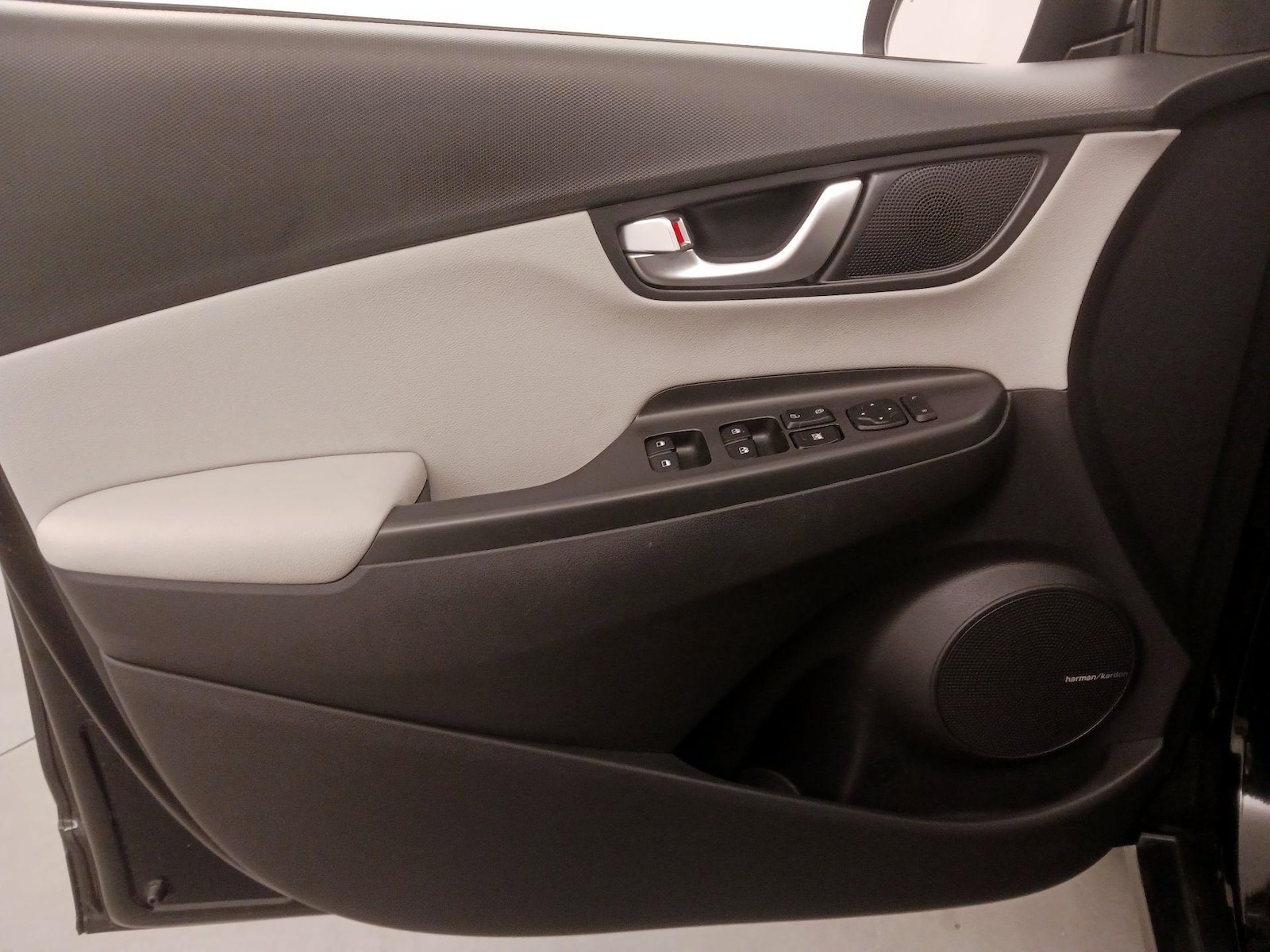 2023 Hyundai Kona Limited - Photo 13