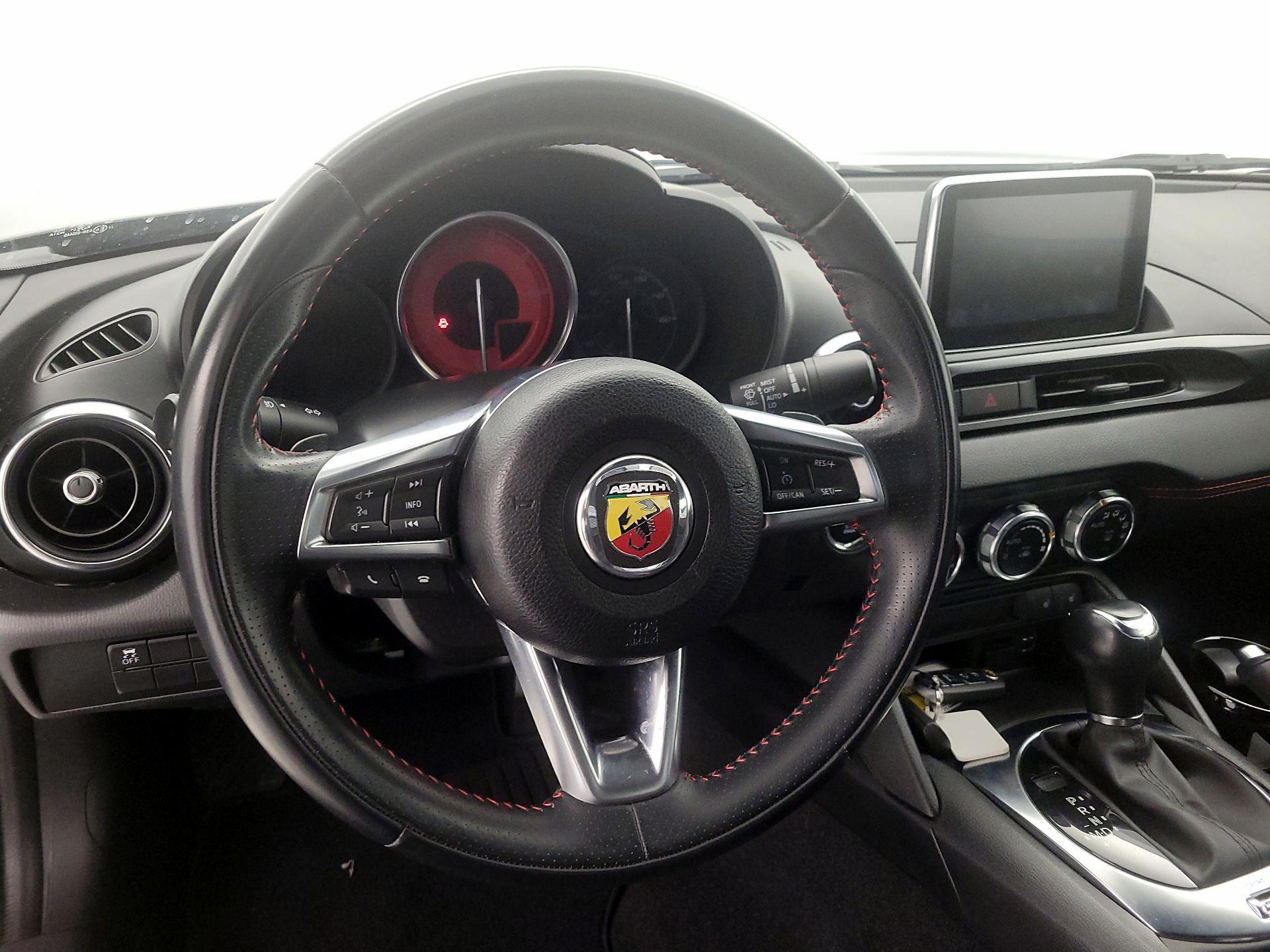 Thumbnail: 2019 Fiat 124 Spider - 10