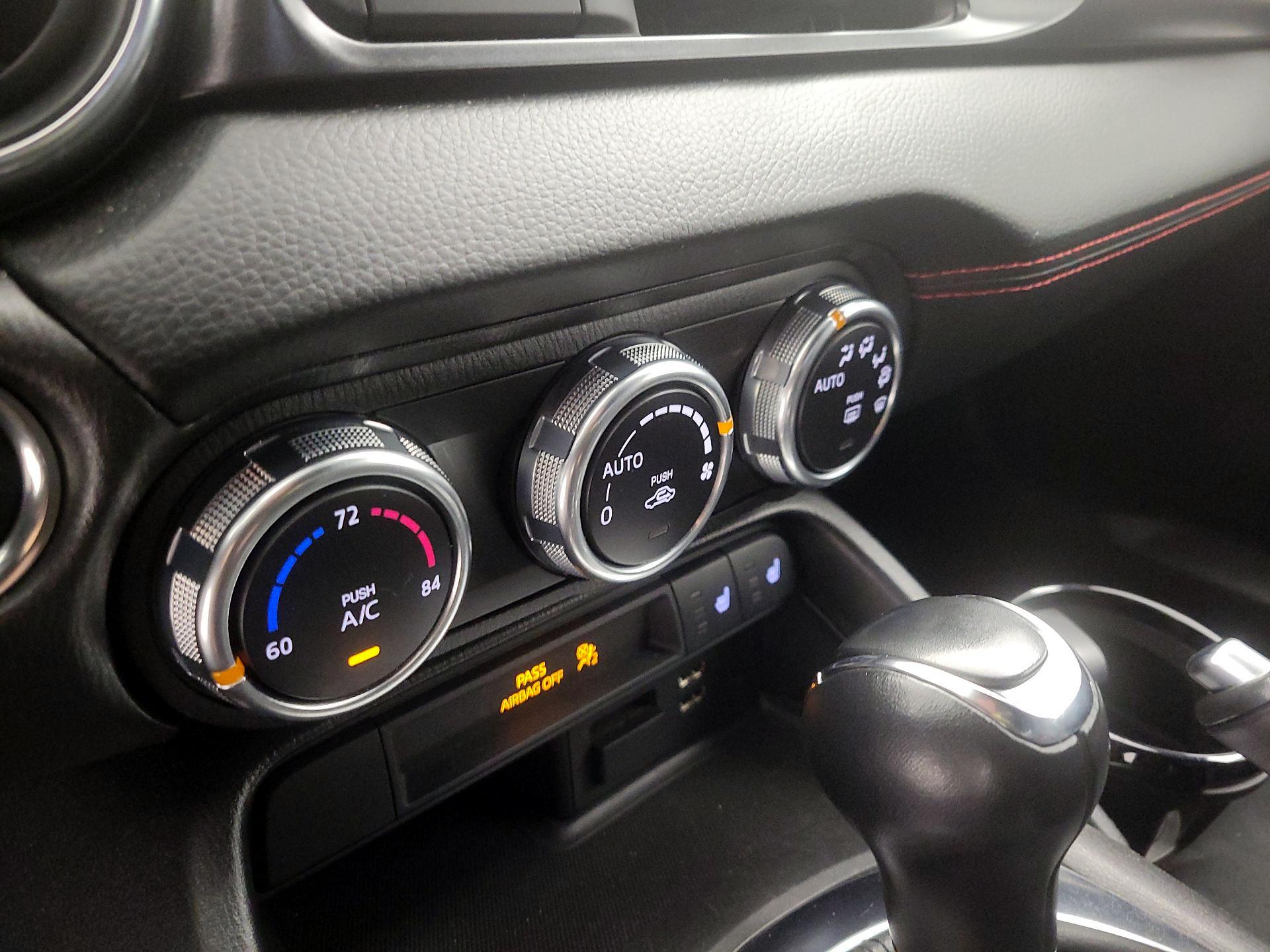 Thumbnail: 2019 Fiat 124 Spider - 16