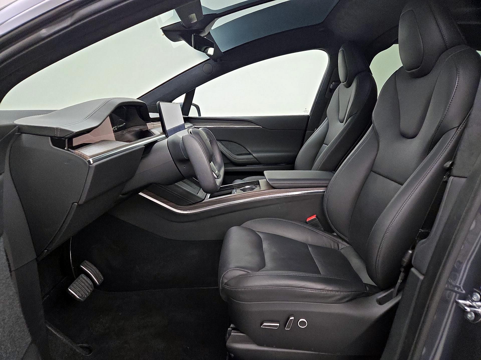 Thumbnail: 2022 Tesla Model X - 11