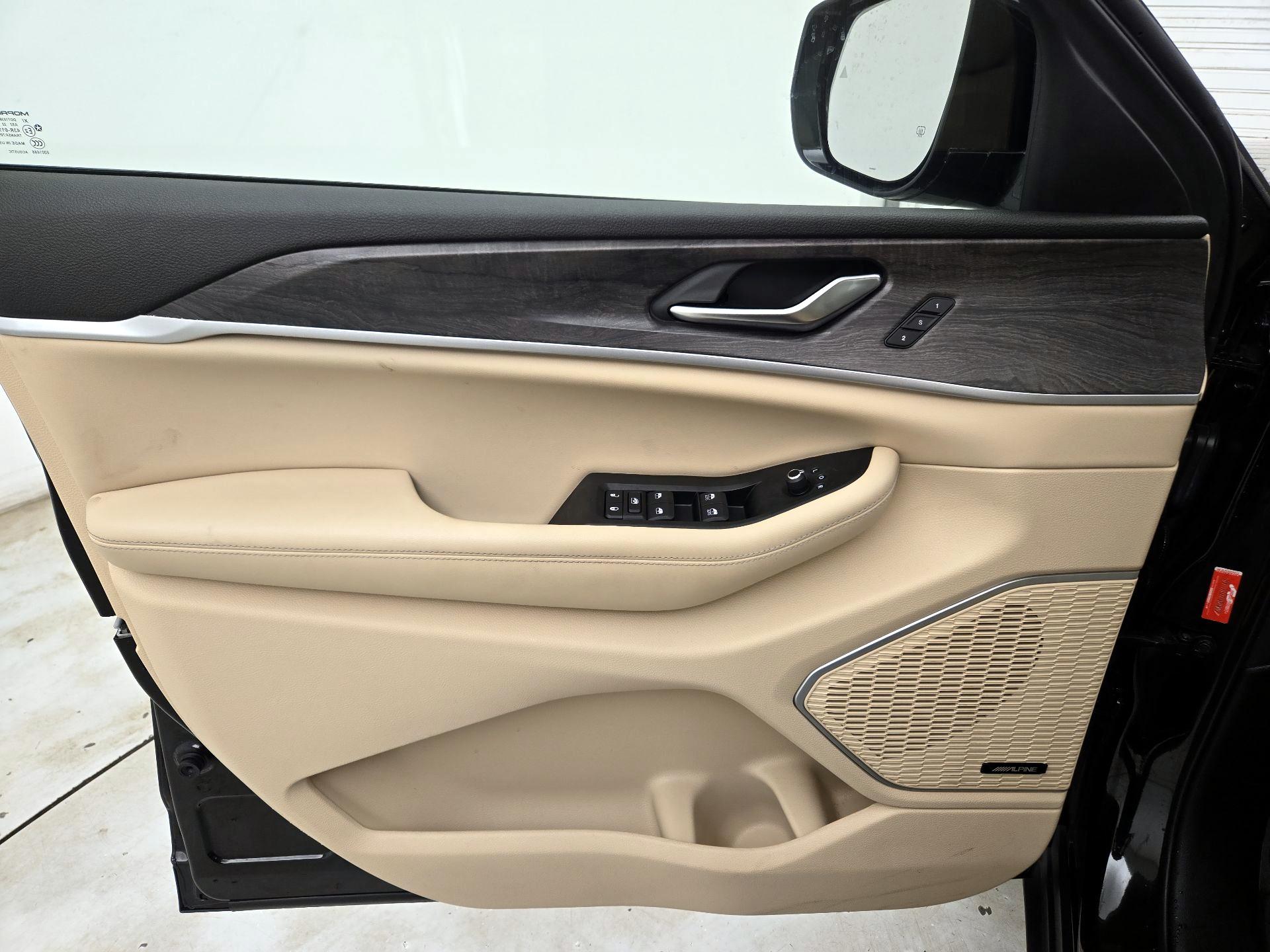 Thumbnail: 2022 Jeep Grand Cherokee - 12