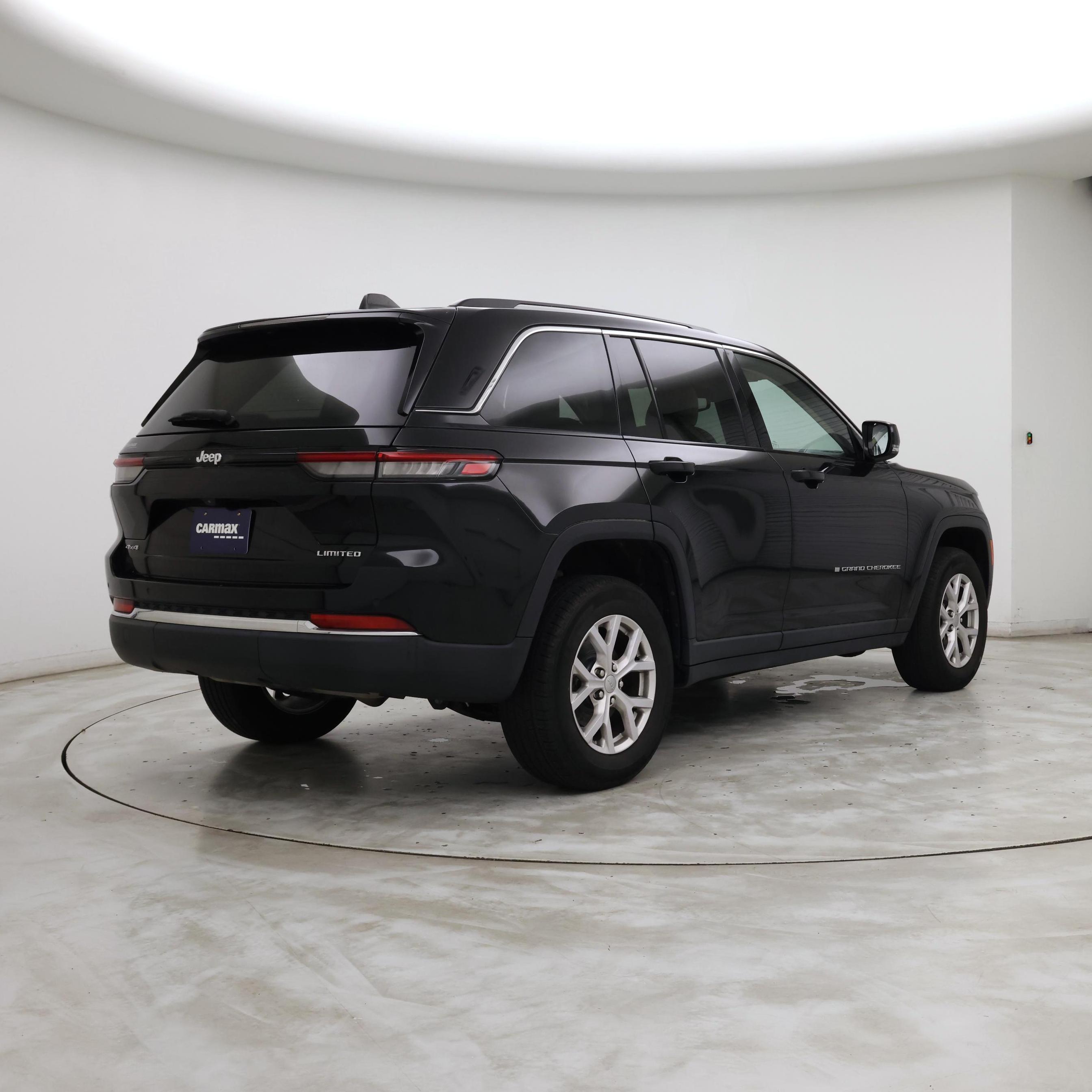 Thumbnail: 2022 Jeep Grand Cherokee - 8