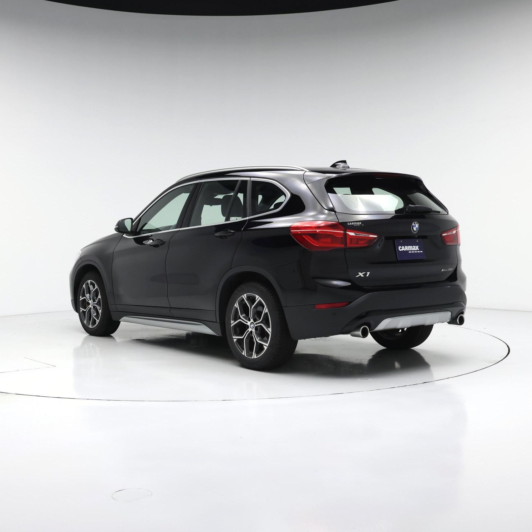 Thumbnail: 2021 BMW X1 - 2