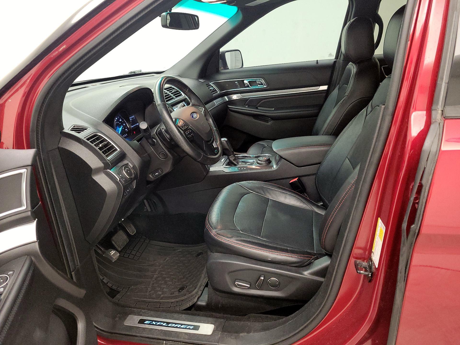 Thumbnail: 2017 Ford Explorer - 11
