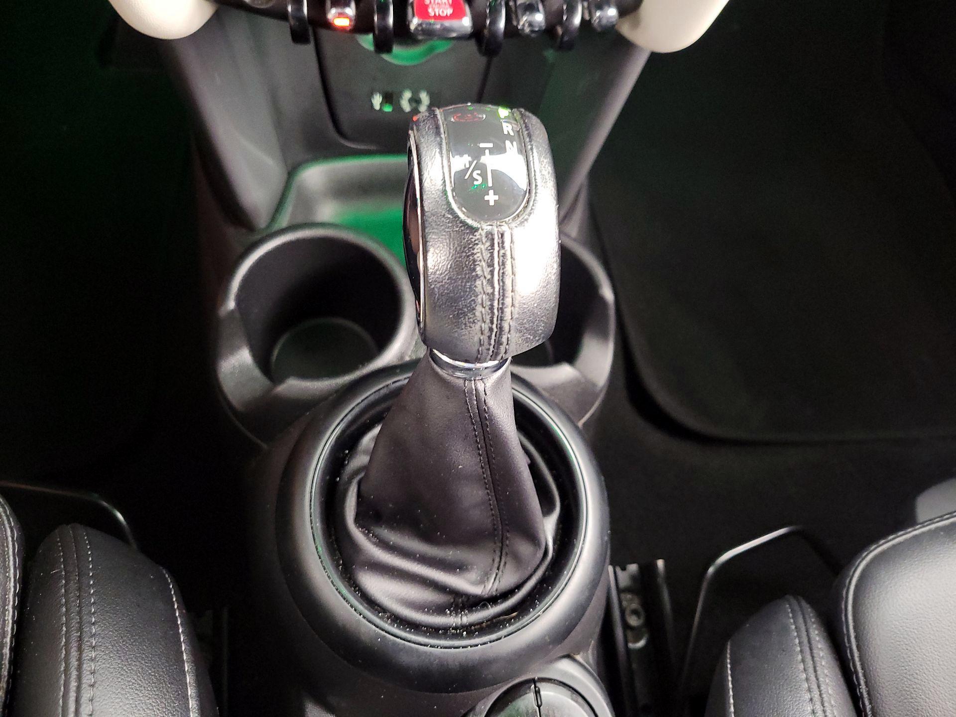 Thumbnail: 2018 MINI Cooper - 17