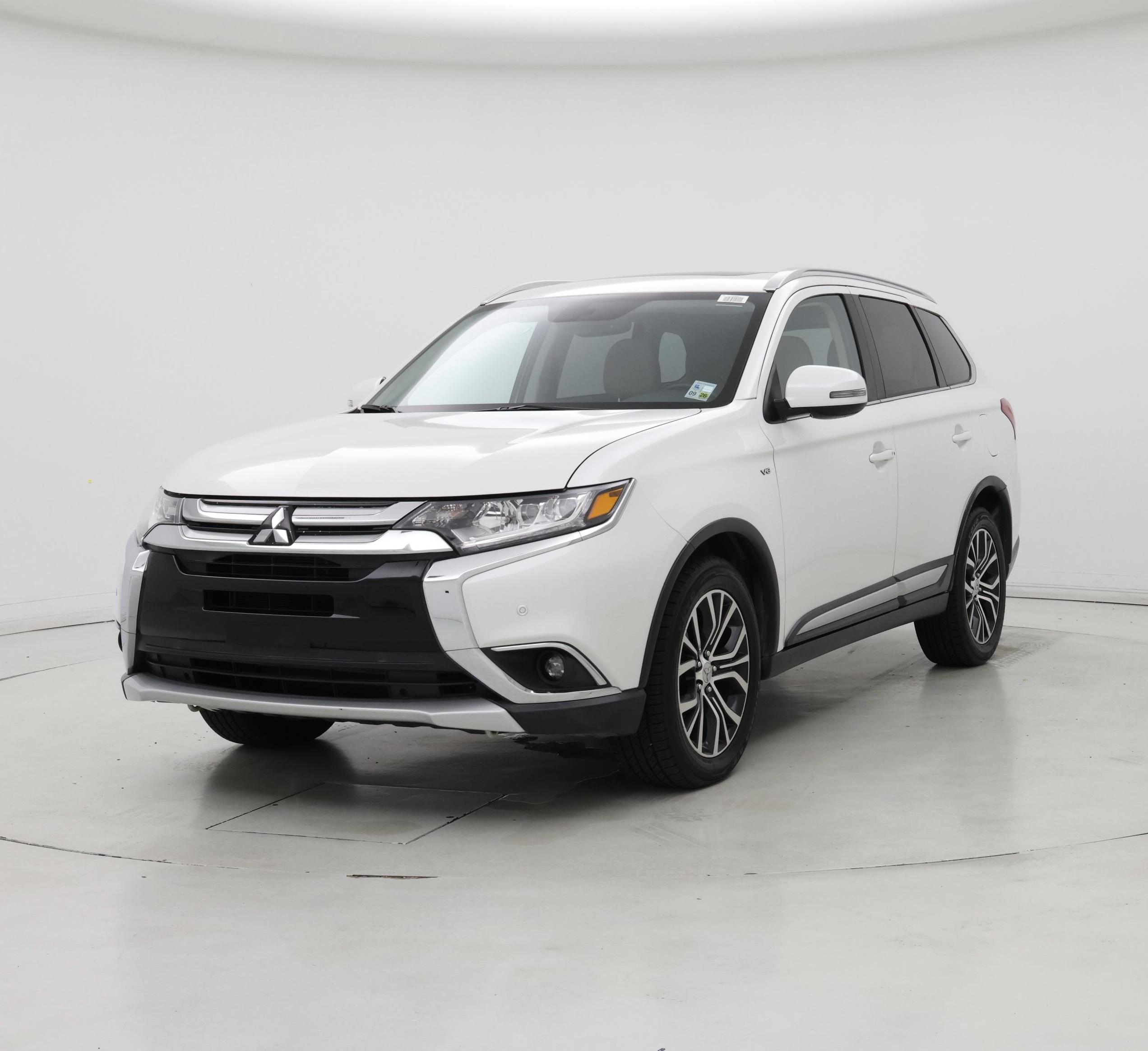Thumbnail: 2016 Mitsubishi Outlander - 4