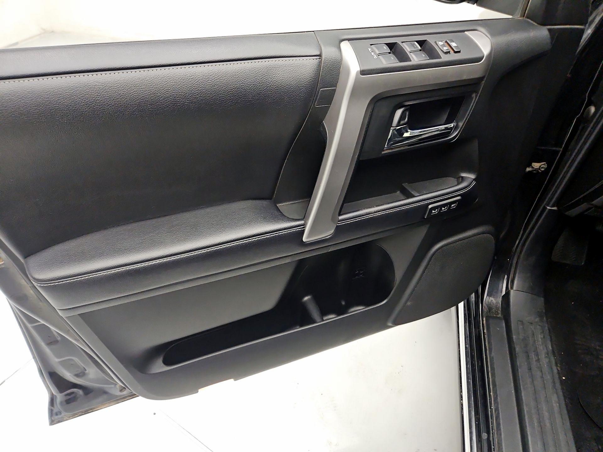 Thumbnail: 2019 Toyota 4Runner - 12