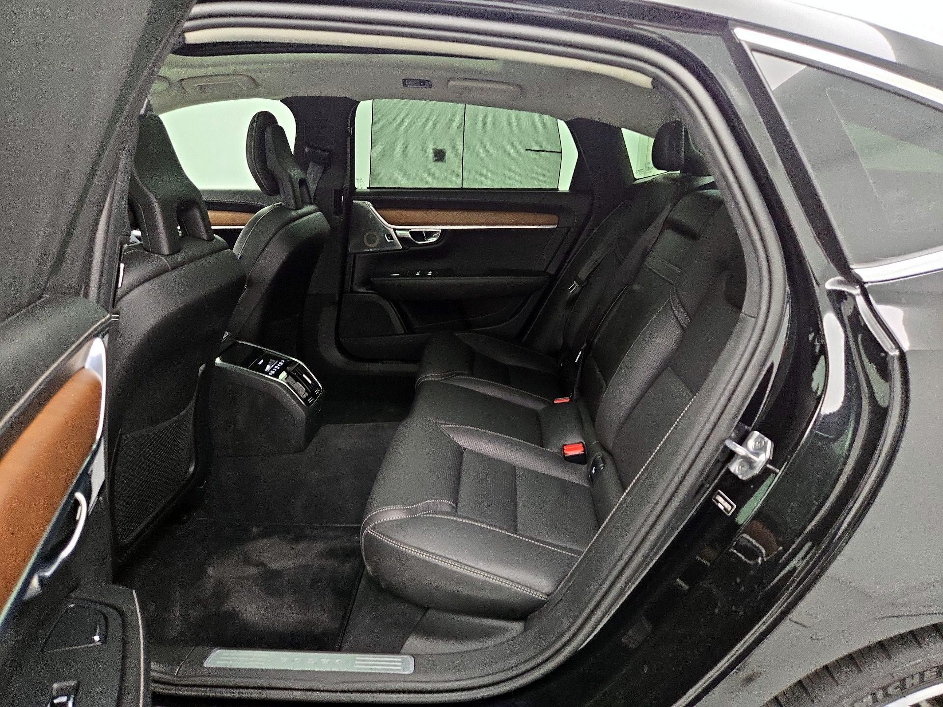 Thumbnail: 2018 Volvo S90 - 20