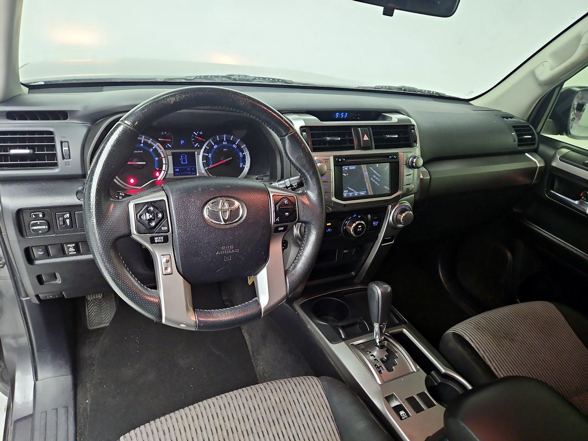 Thumbnail: 2015 Toyota 4Runner - 9