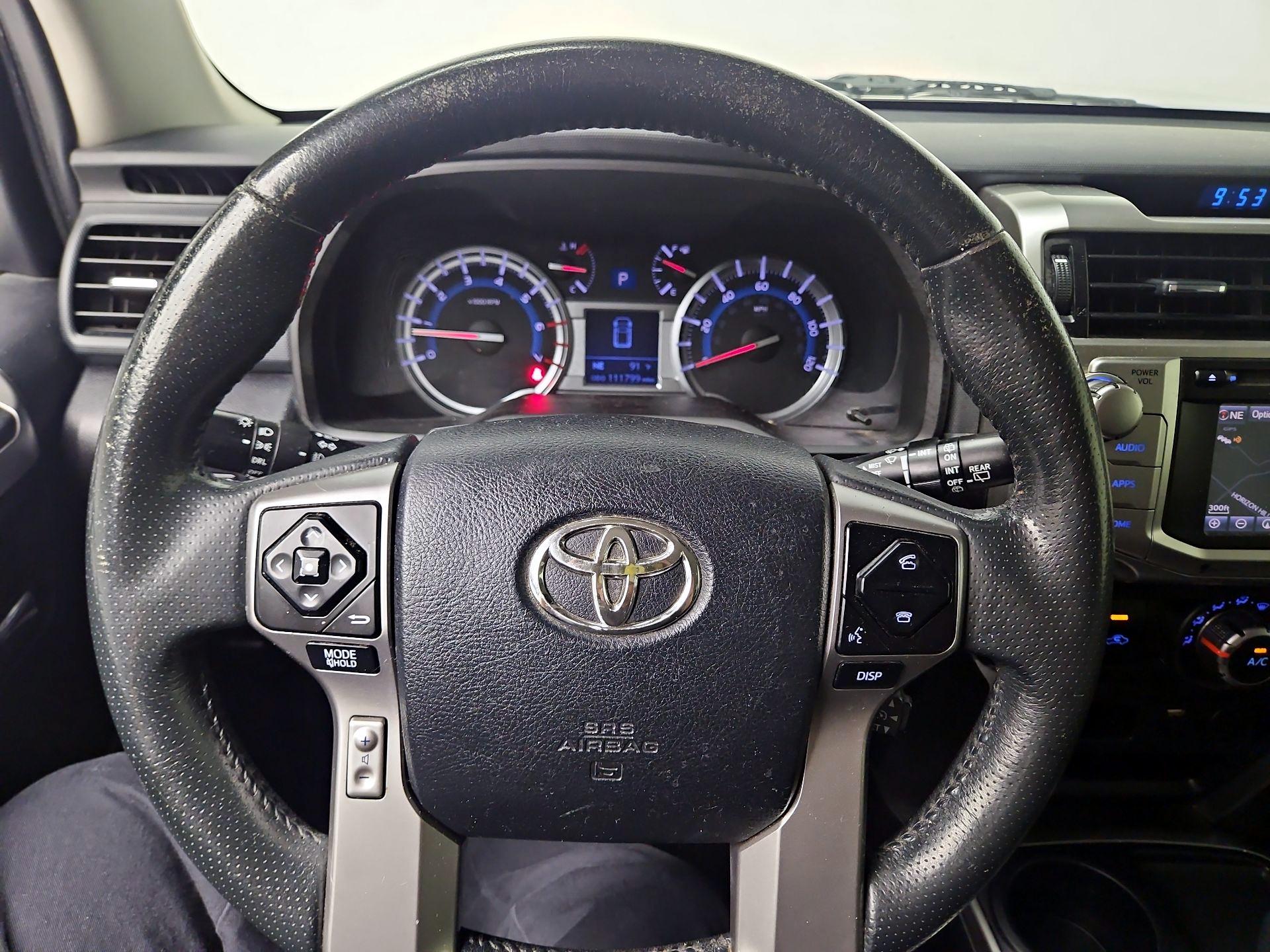 Thumbnail: 2015 Toyota 4Runner - 10
