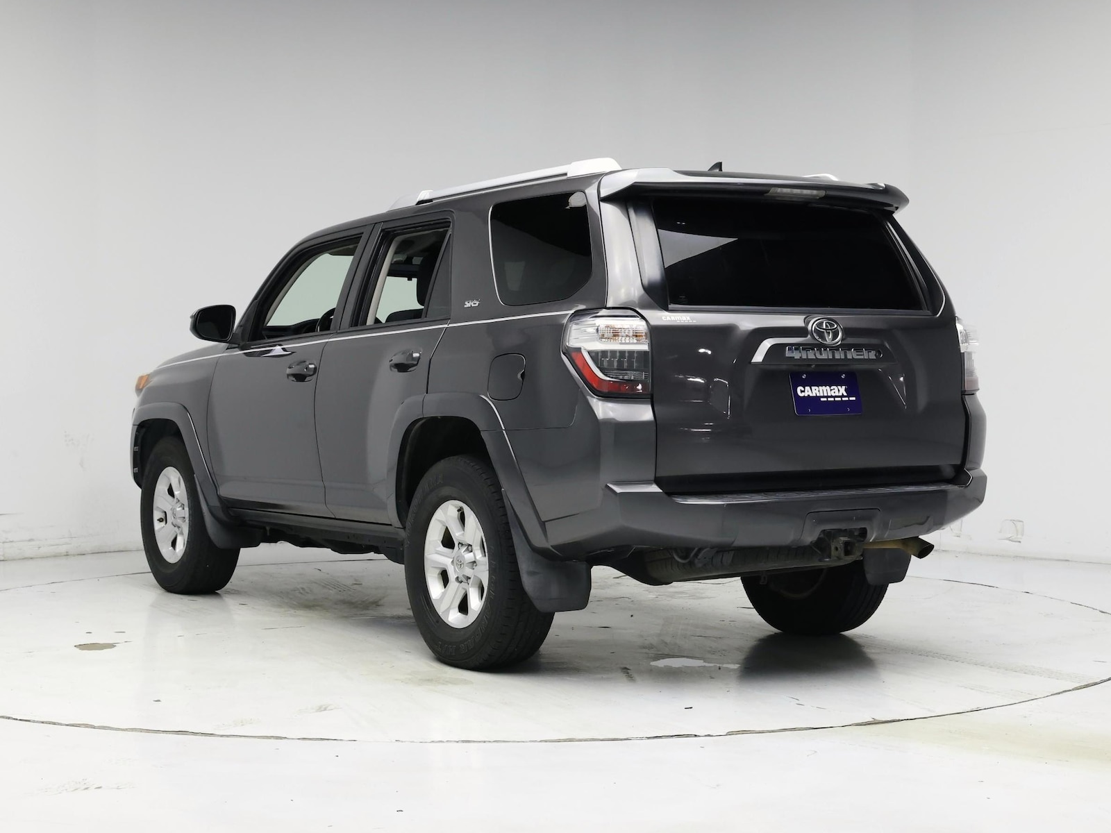 2015 Toyota 4Runner SR5 - Photo 3