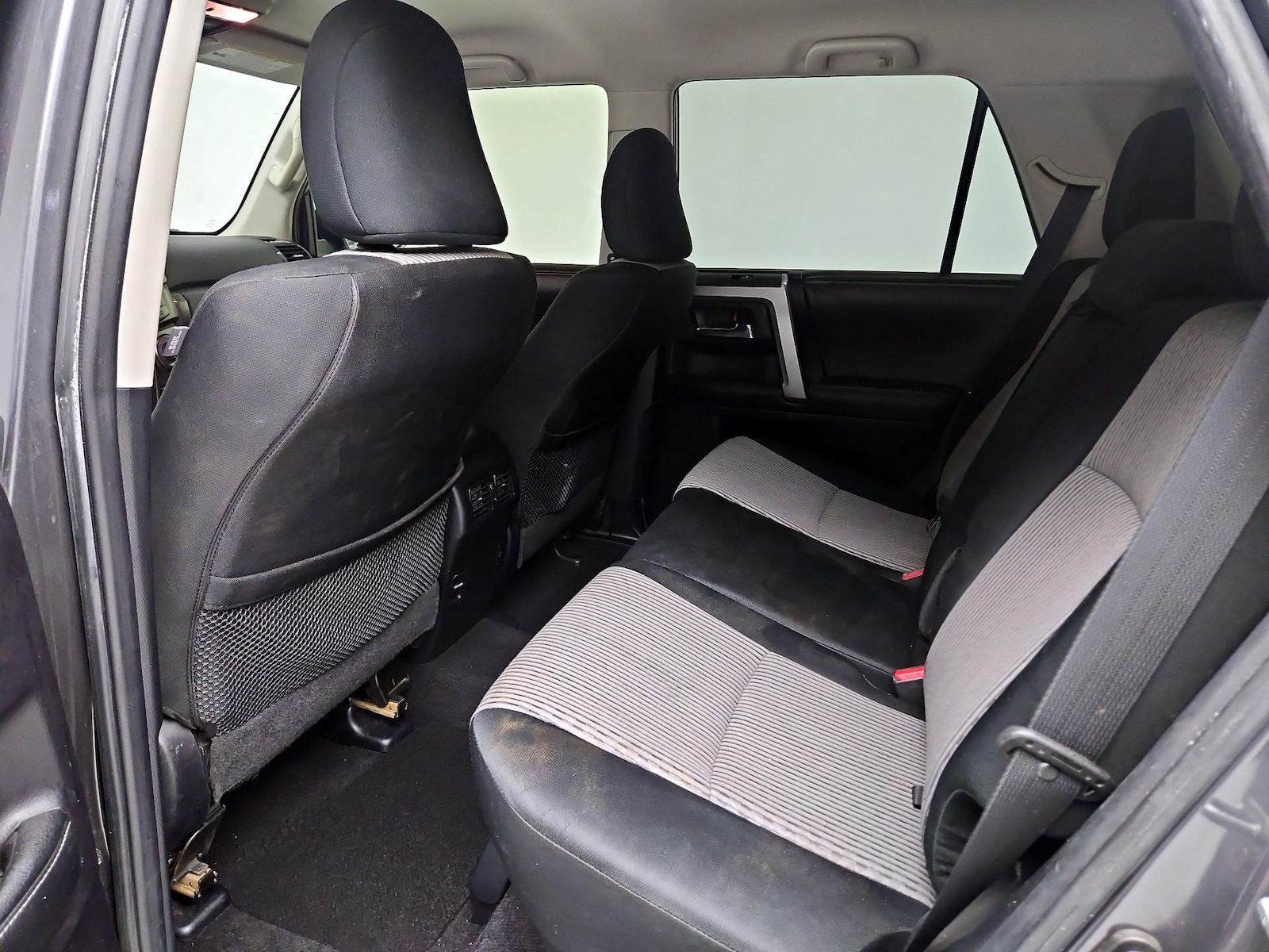 2015 Toyota 4Runner SR5 - Photo 21