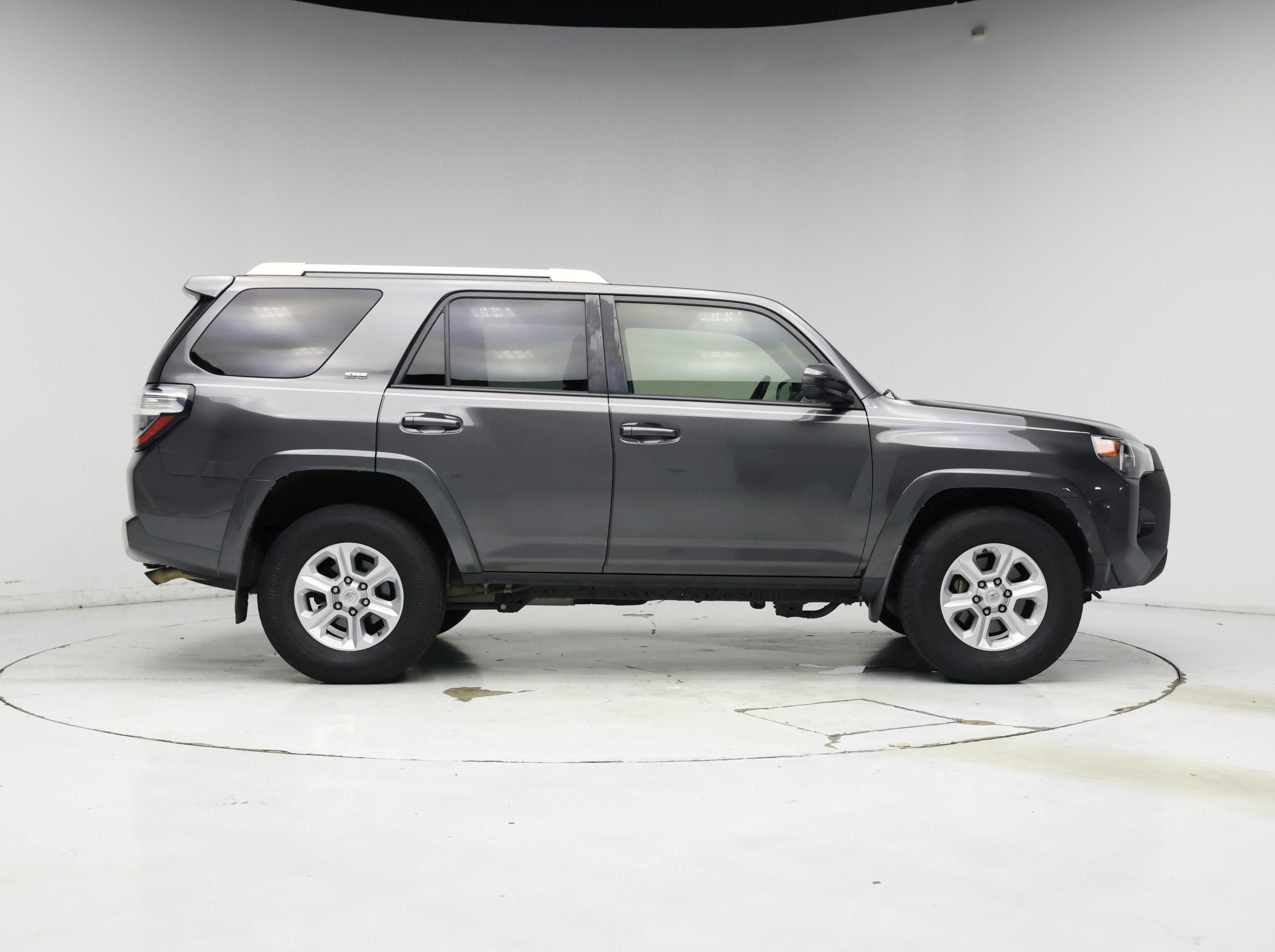 Thumbnail: 2015 Toyota 4Runner - 7