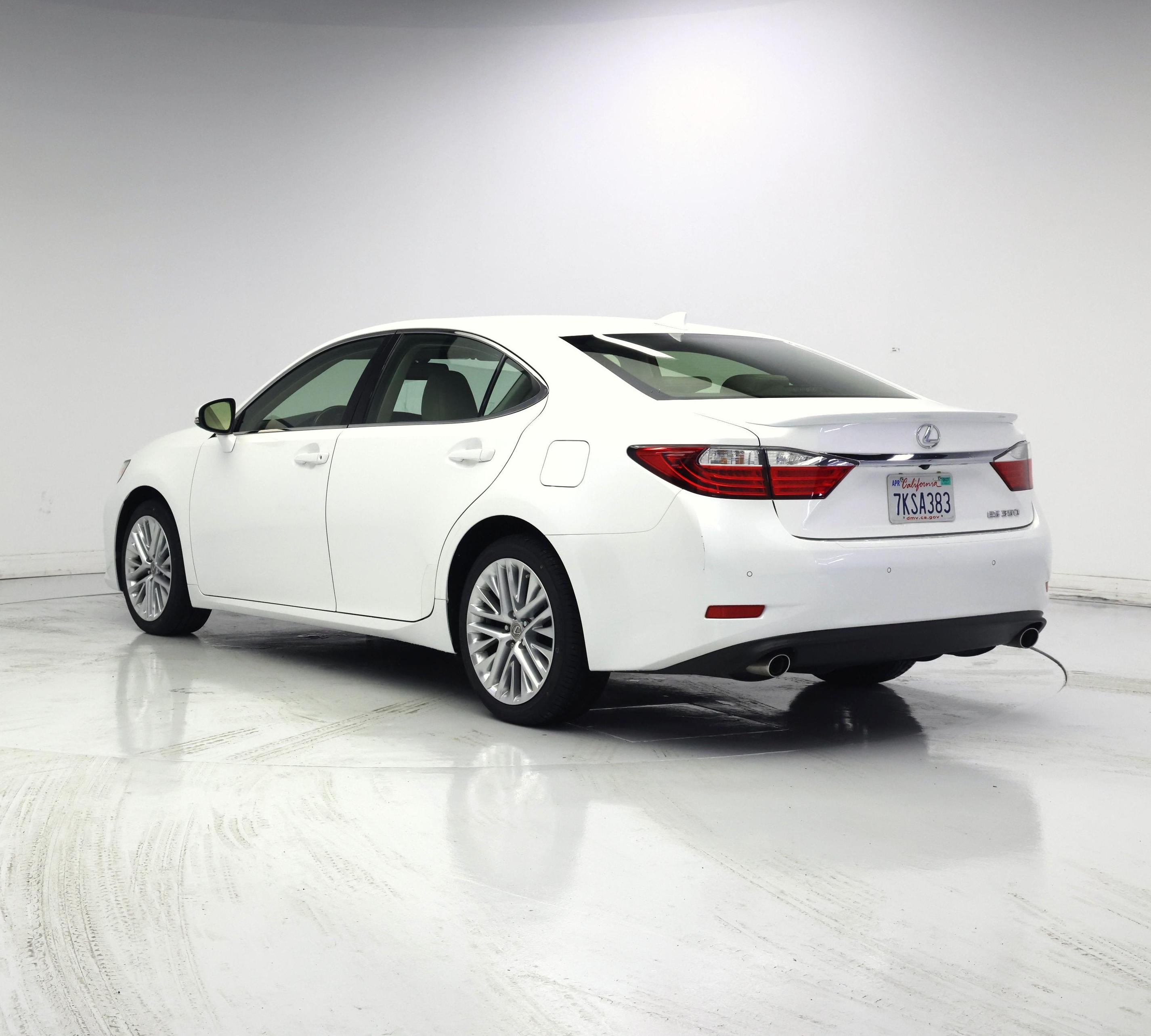 Thumbnail: 2015 Lexus ES - 2