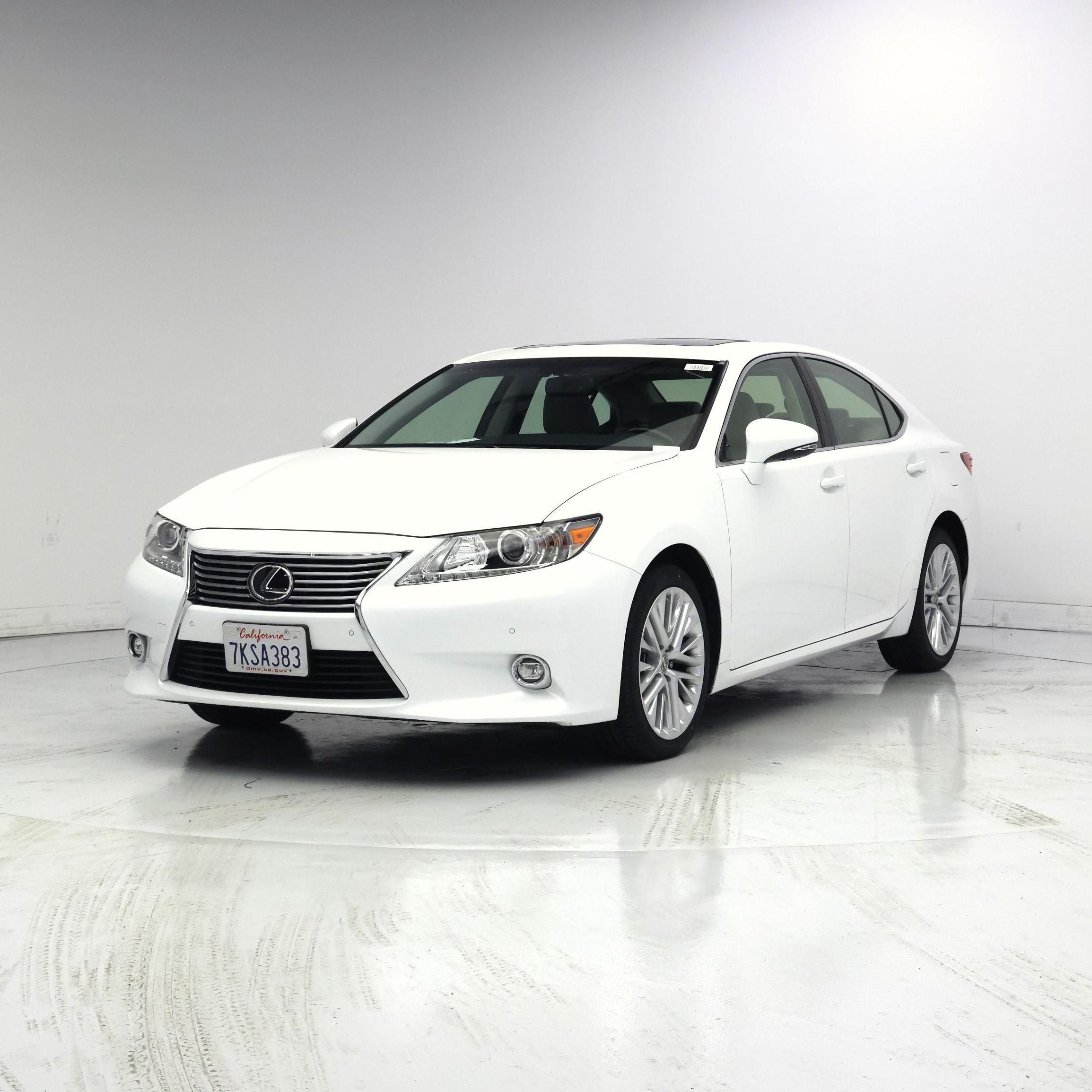 Thumbnail: 2015 Lexus ES - 4
