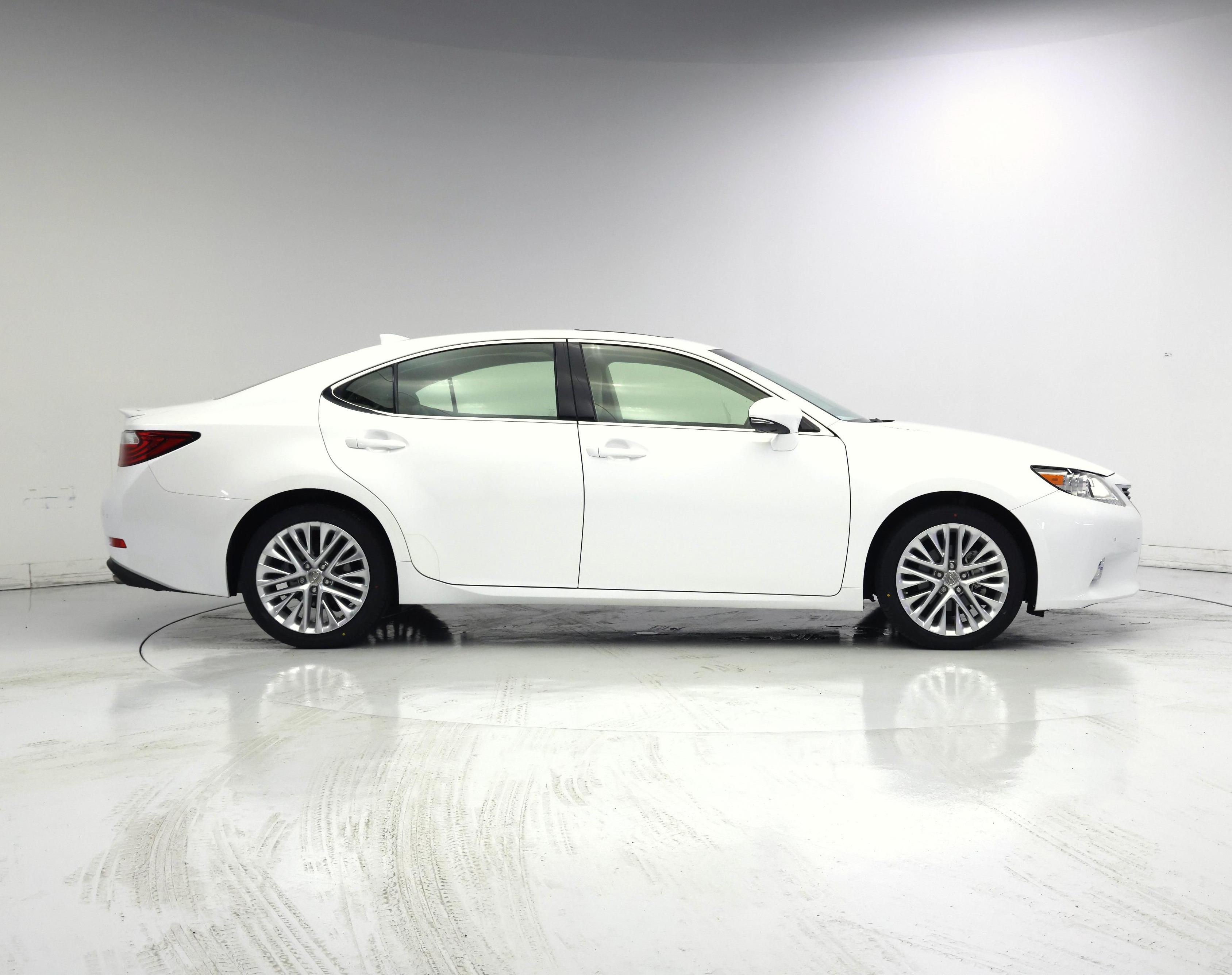 Thumbnail: 2015 Lexus ES - 7