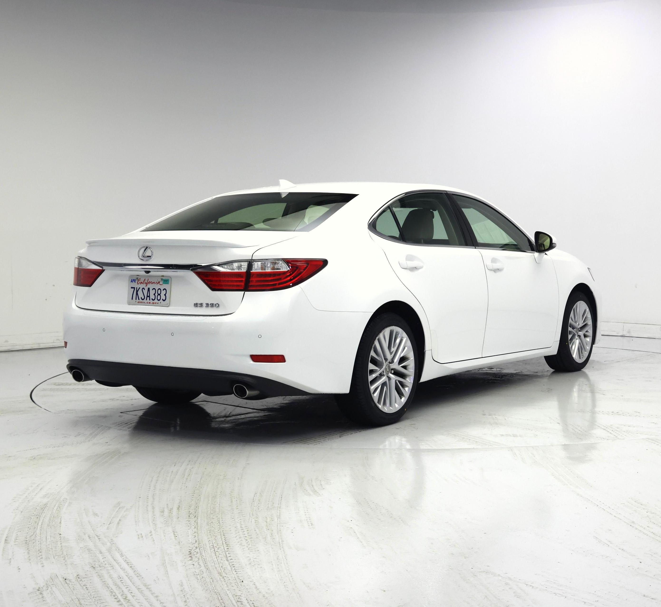Thumbnail: 2015 Lexus ES - 8