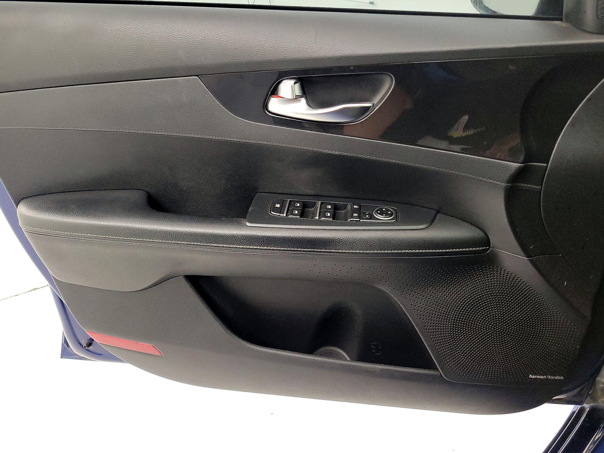 Thumbnail: 2021 Kia Forte - 12