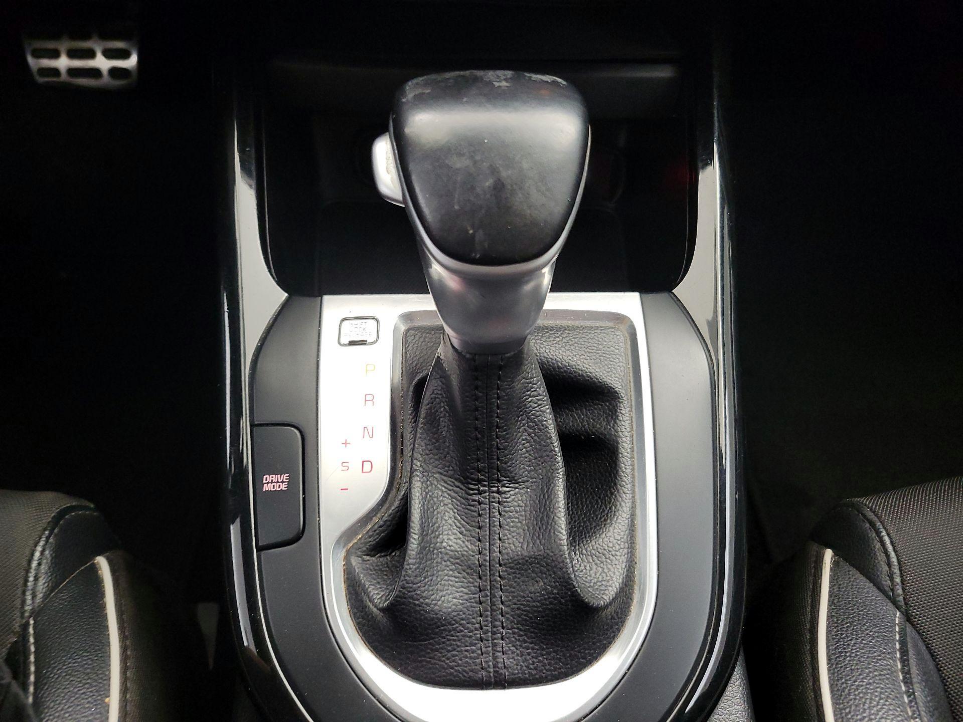 Thumbnail: 2021 Kia Forte - 17