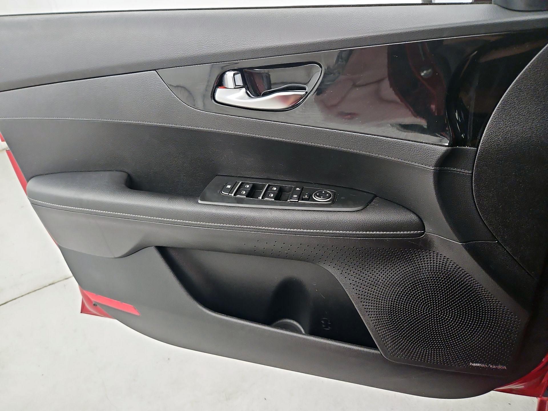 Thumbnail: 2021 Kia Forte - 12