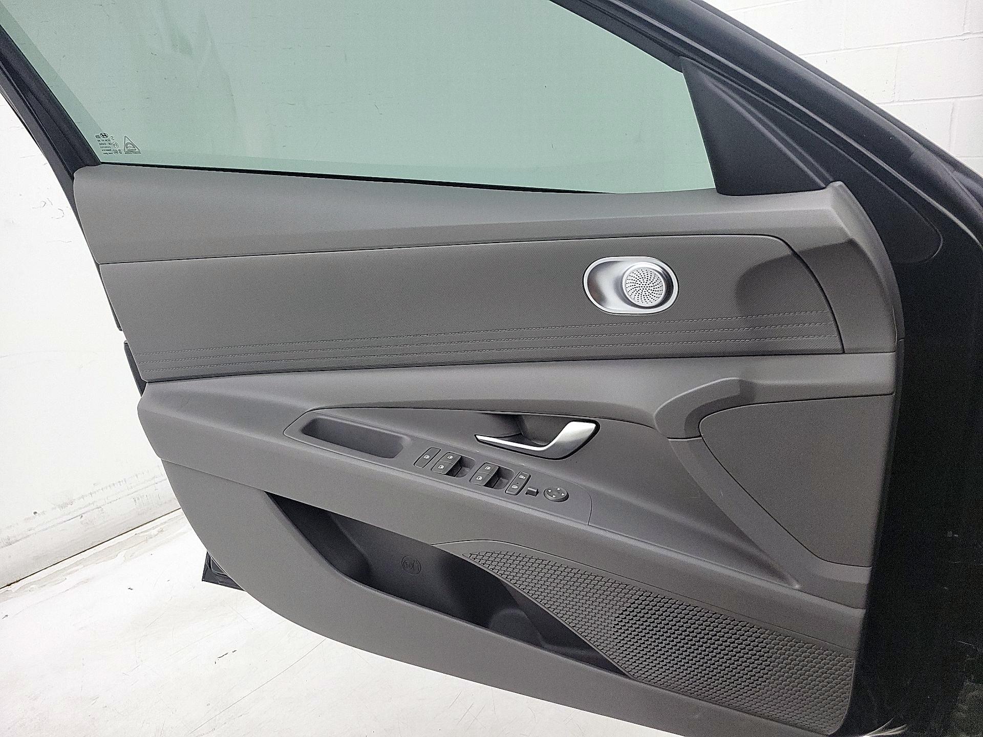 Thumbnail: 2021 Hyundai Elantra - 12
