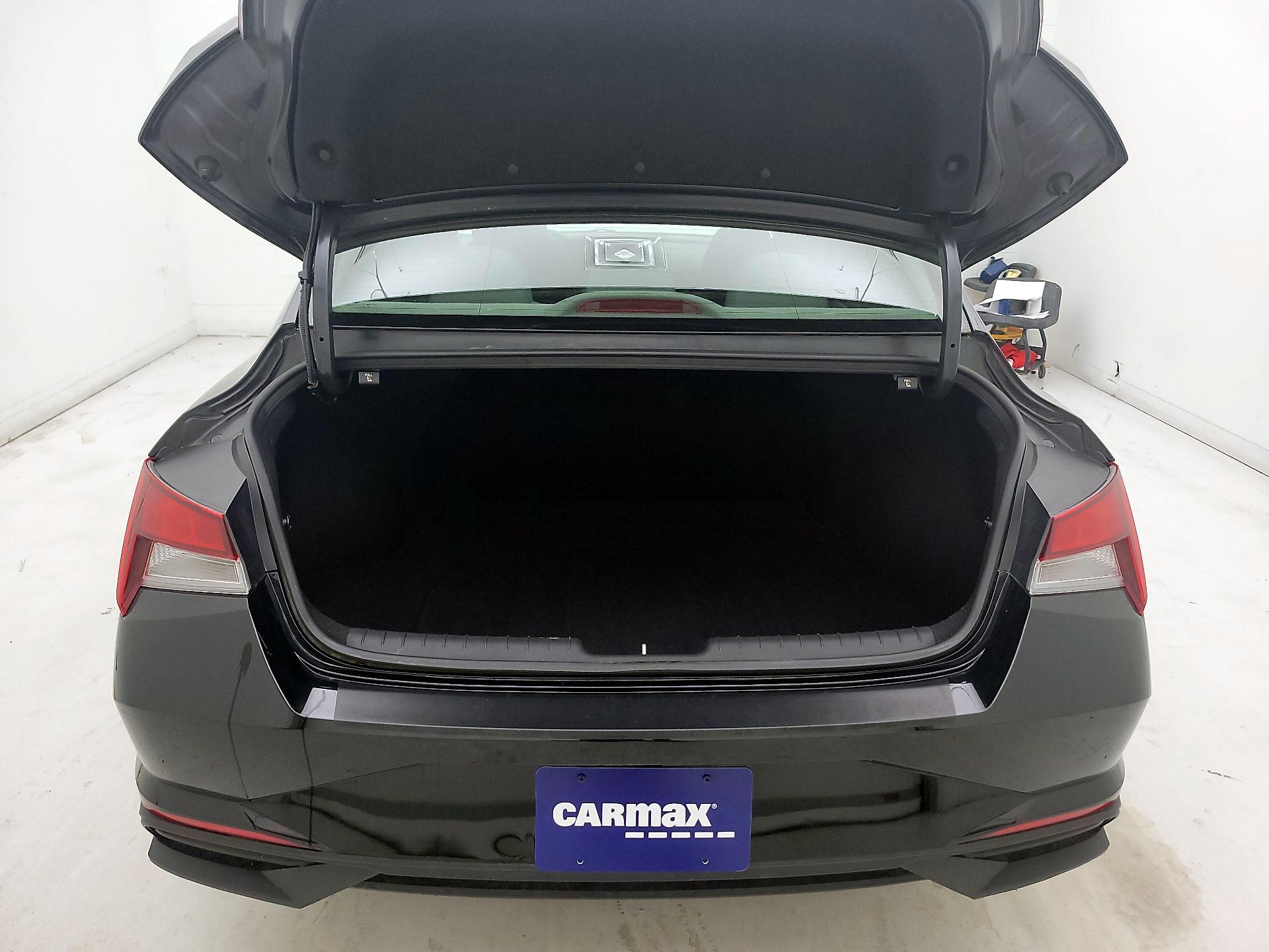 Thumbnail: 2021 Hyundai Elantra - 20