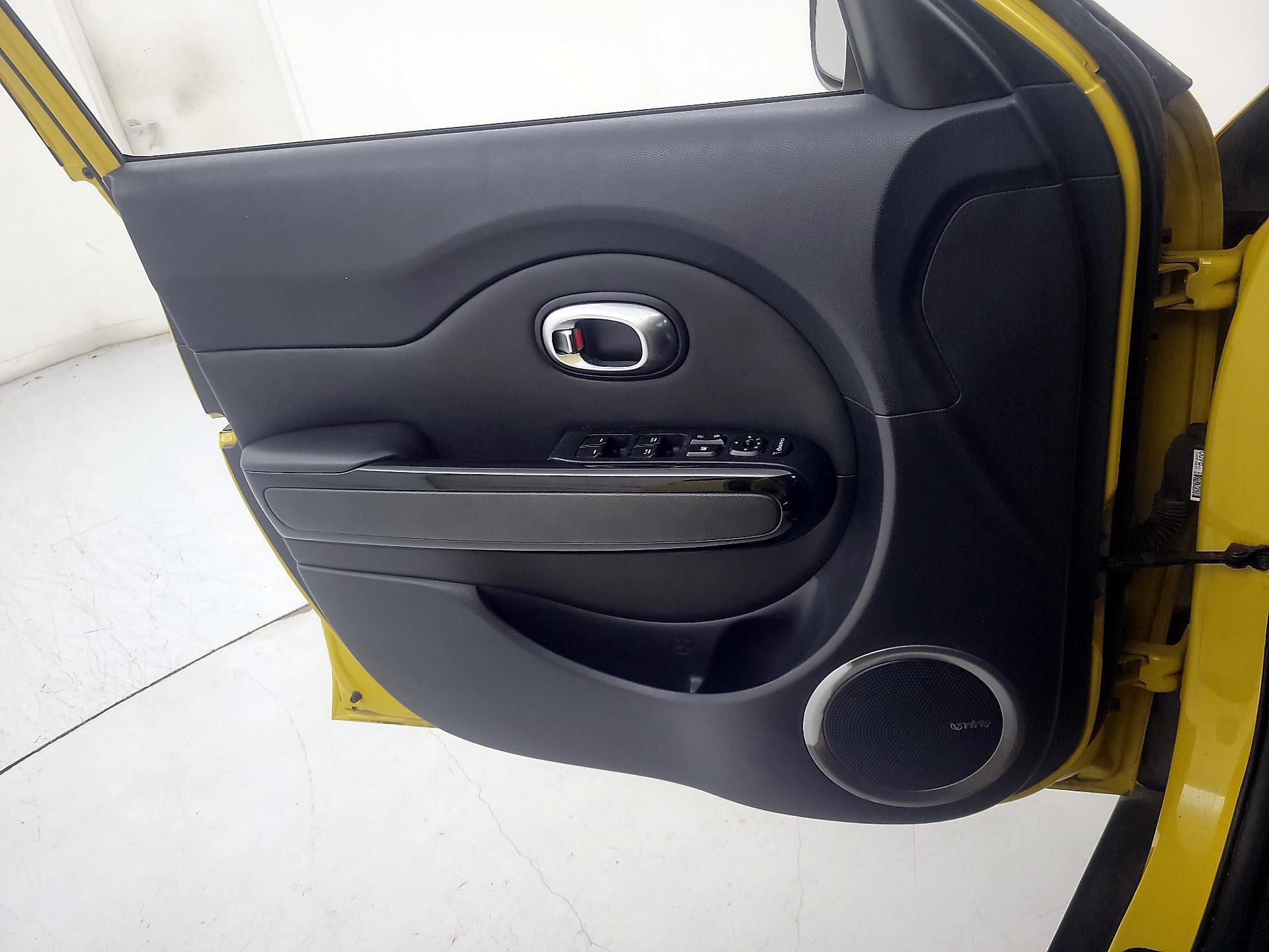 Thumbnail: 2014 Kia Soul - 12