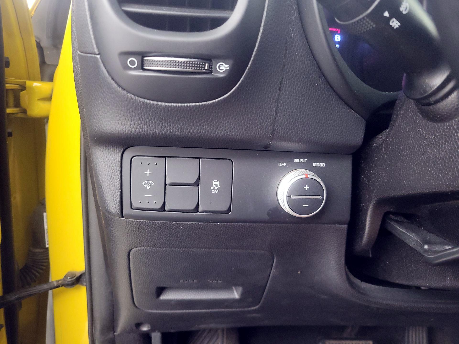 Thumbnail: 2014 Kia Soul - 13