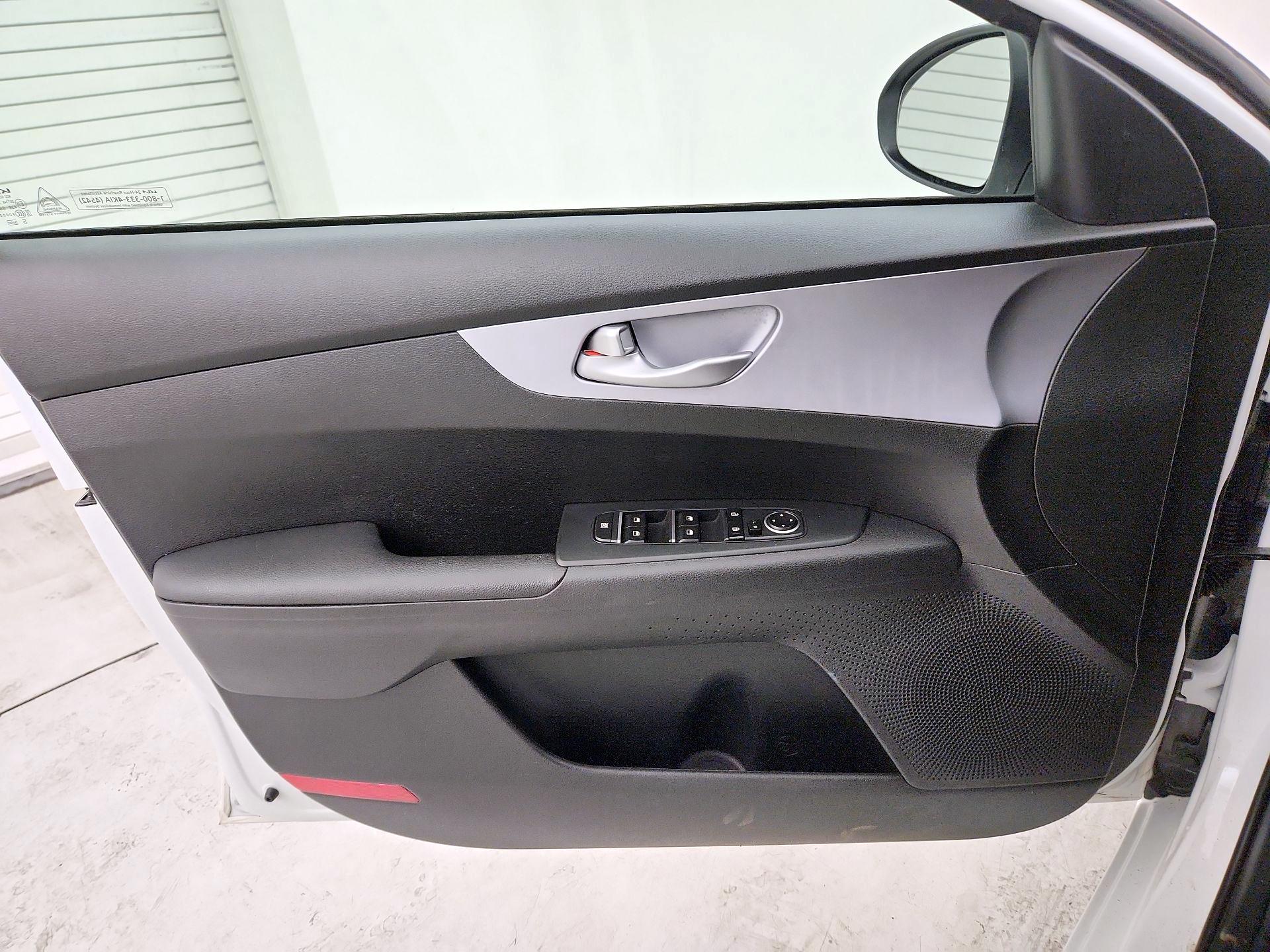 Thumbnail: 2024 Kia Forte - 12