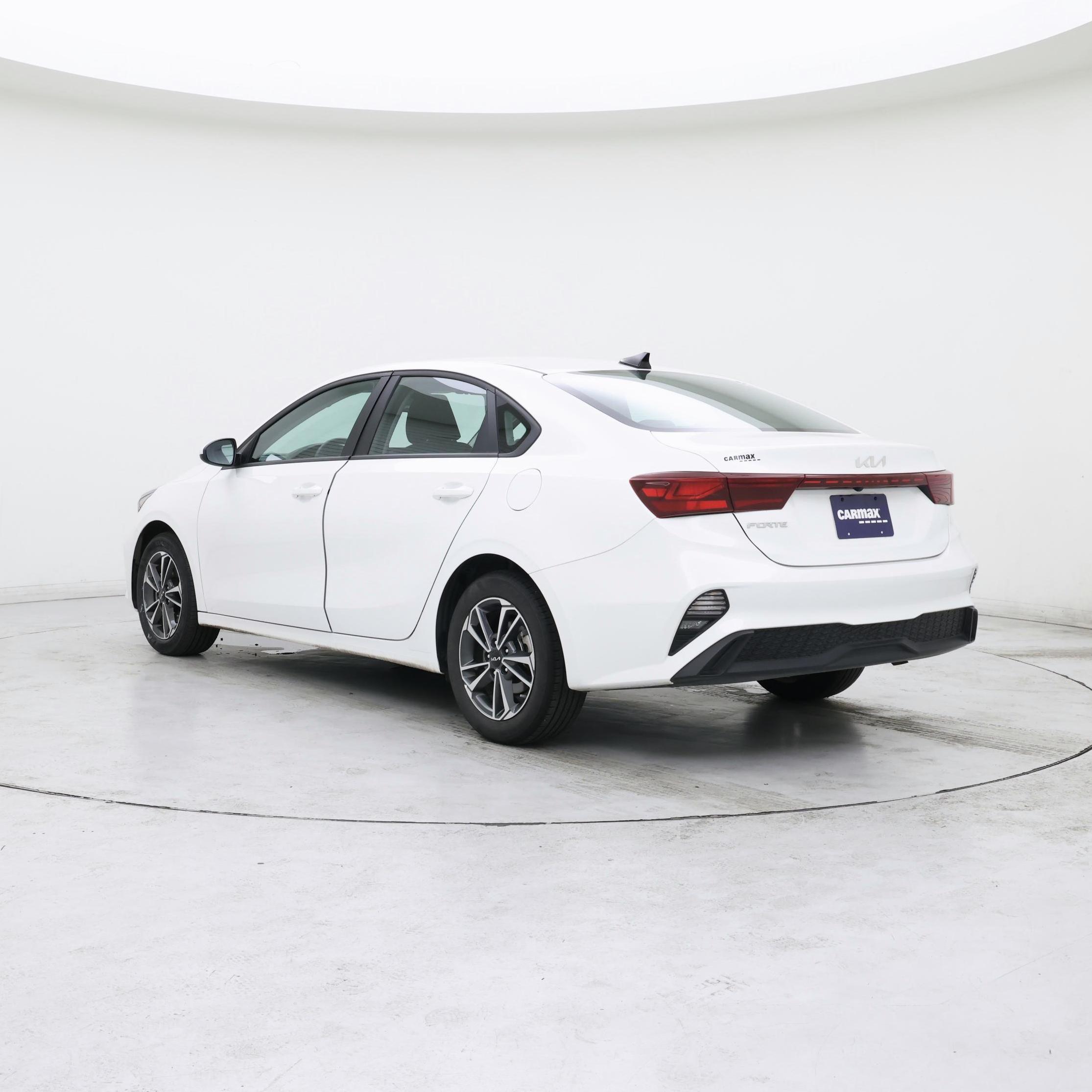 Thumbnail: 2024 Kia Forte - 2