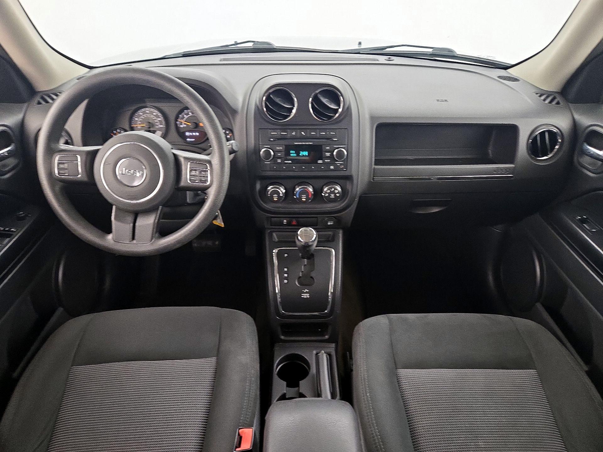 Thumbnail: 2016 Jeep Patriot - 9