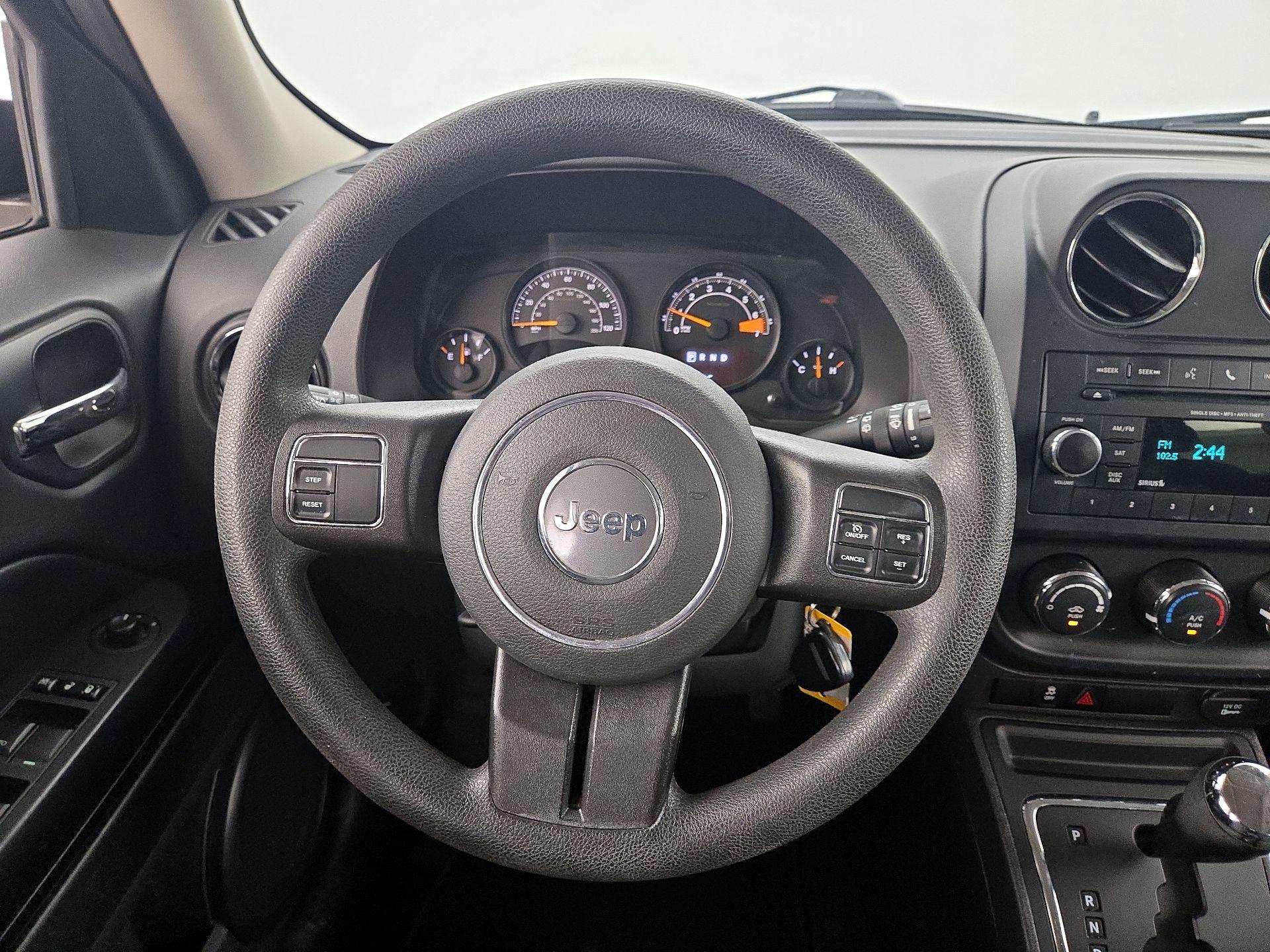 Thumbnail: 2016 Jeep Patriot - 10